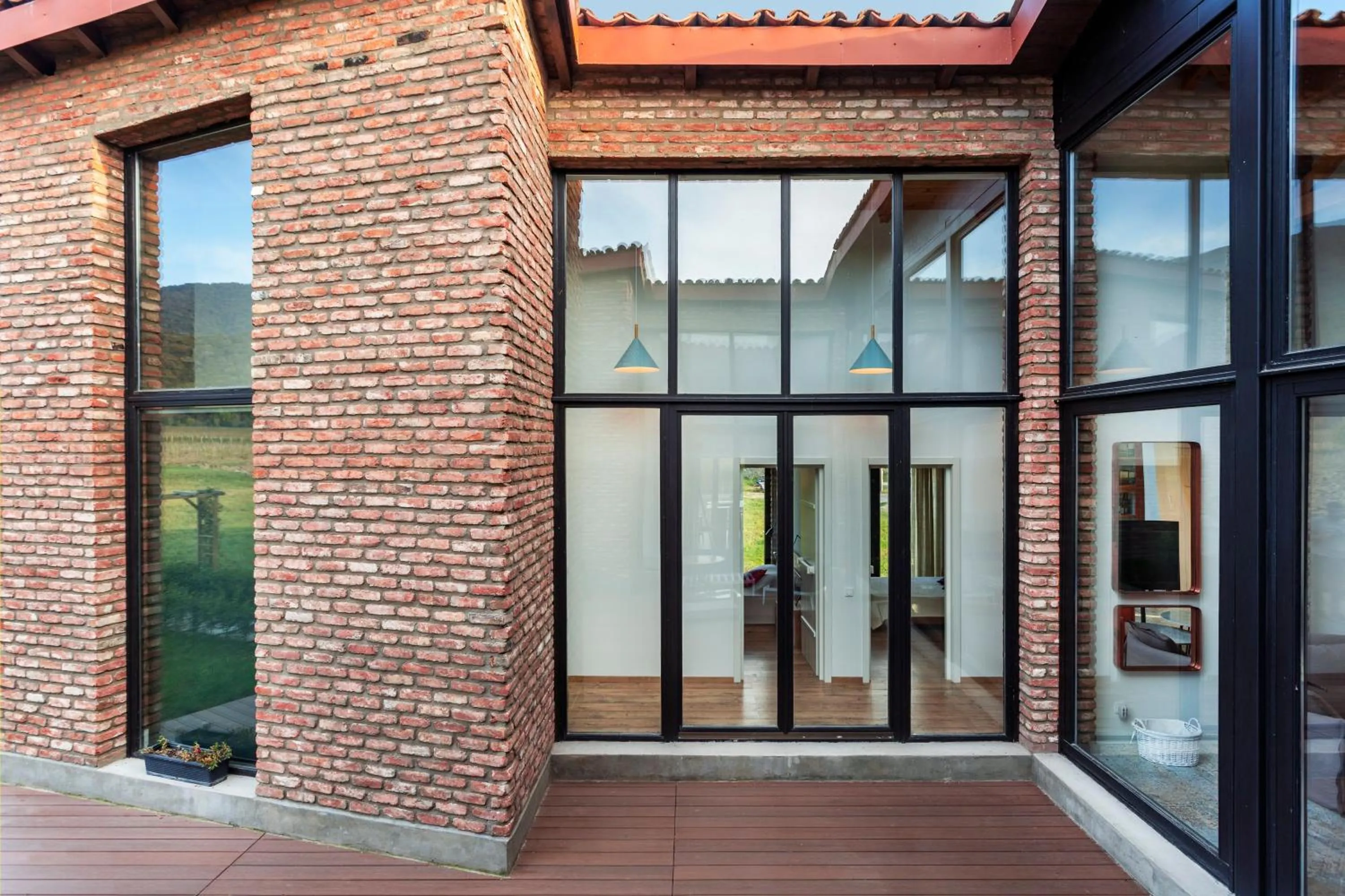 Property building in Chateau Artwine