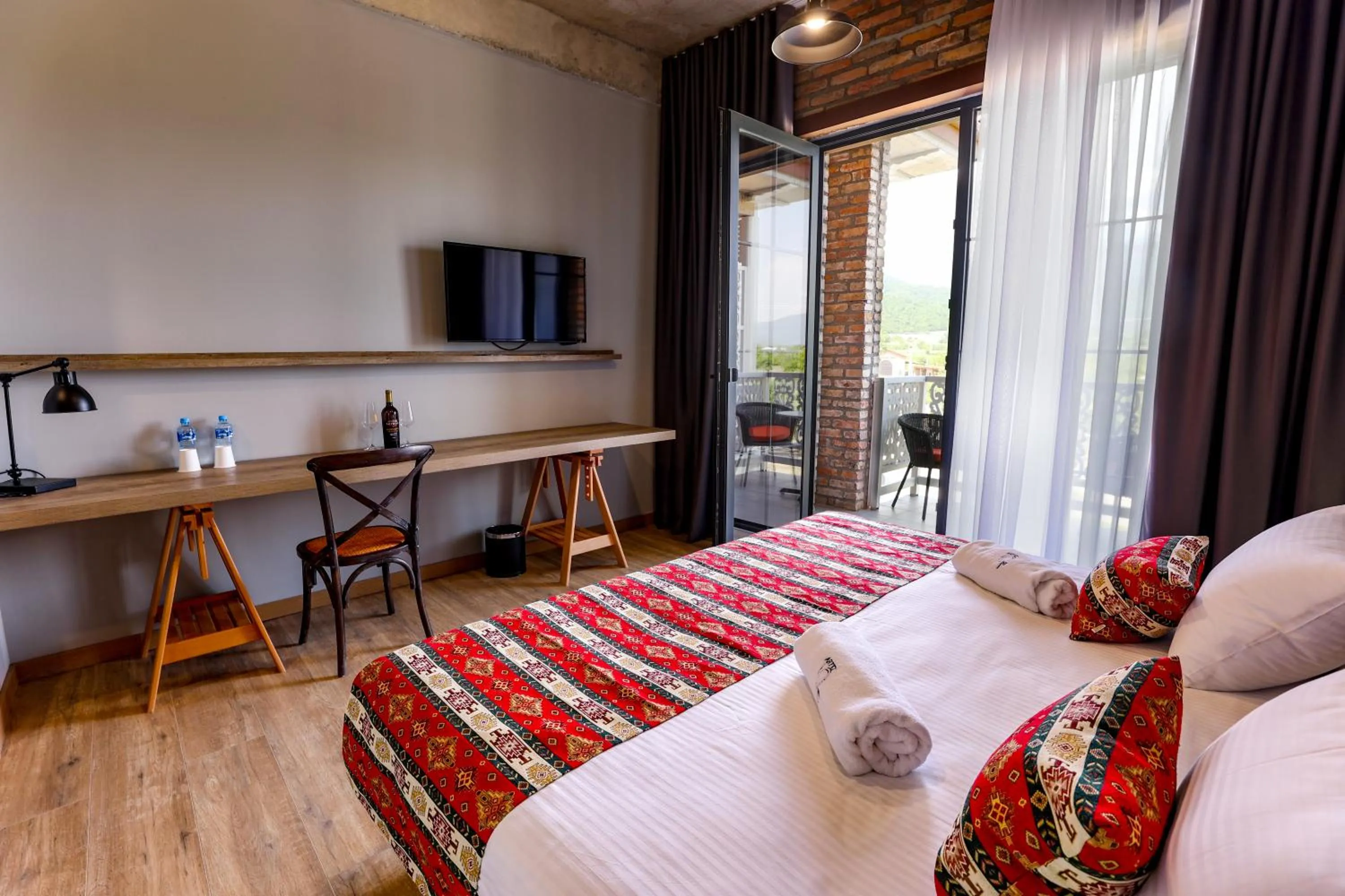 Bedroom, Bed in Chateau Artwine