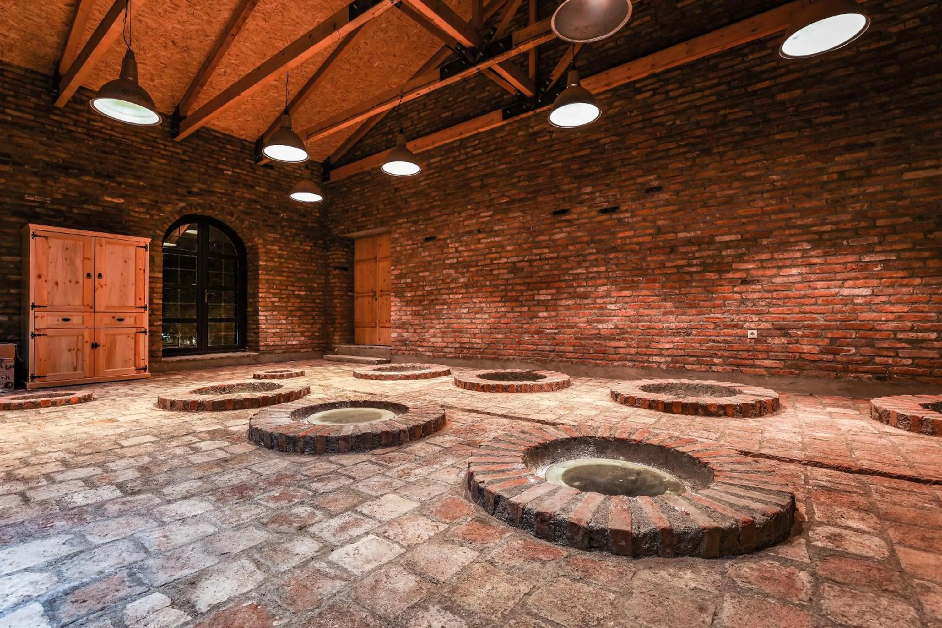 Property building in Chateau Artwine