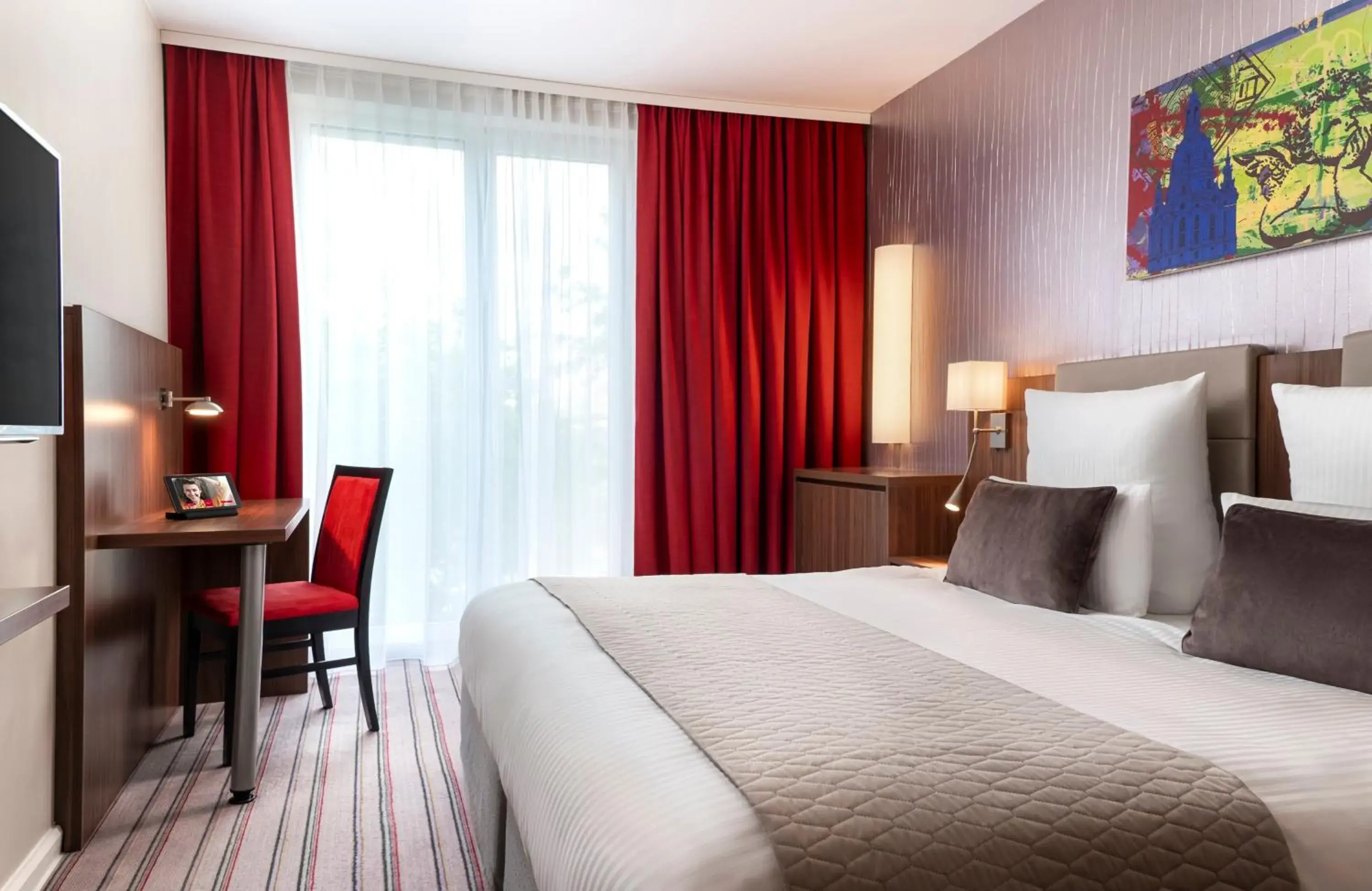 Comfort Double or Twin Room in Leonardo Hotel Dresden Altstadt Comfort Double or Twin Room in Leonardo Hotel Dresden Altstadt