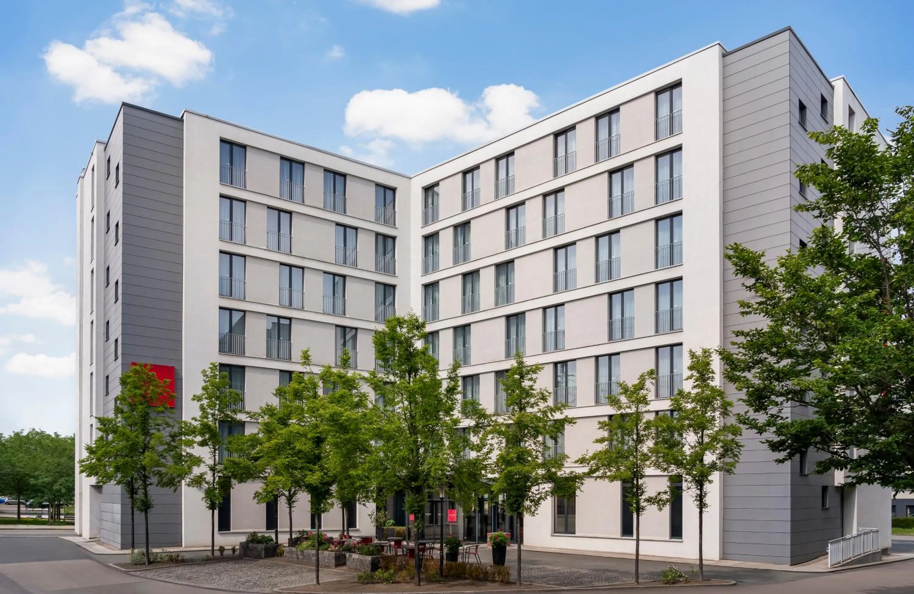Property building in Leonardo Hotel Dresden Altstadt