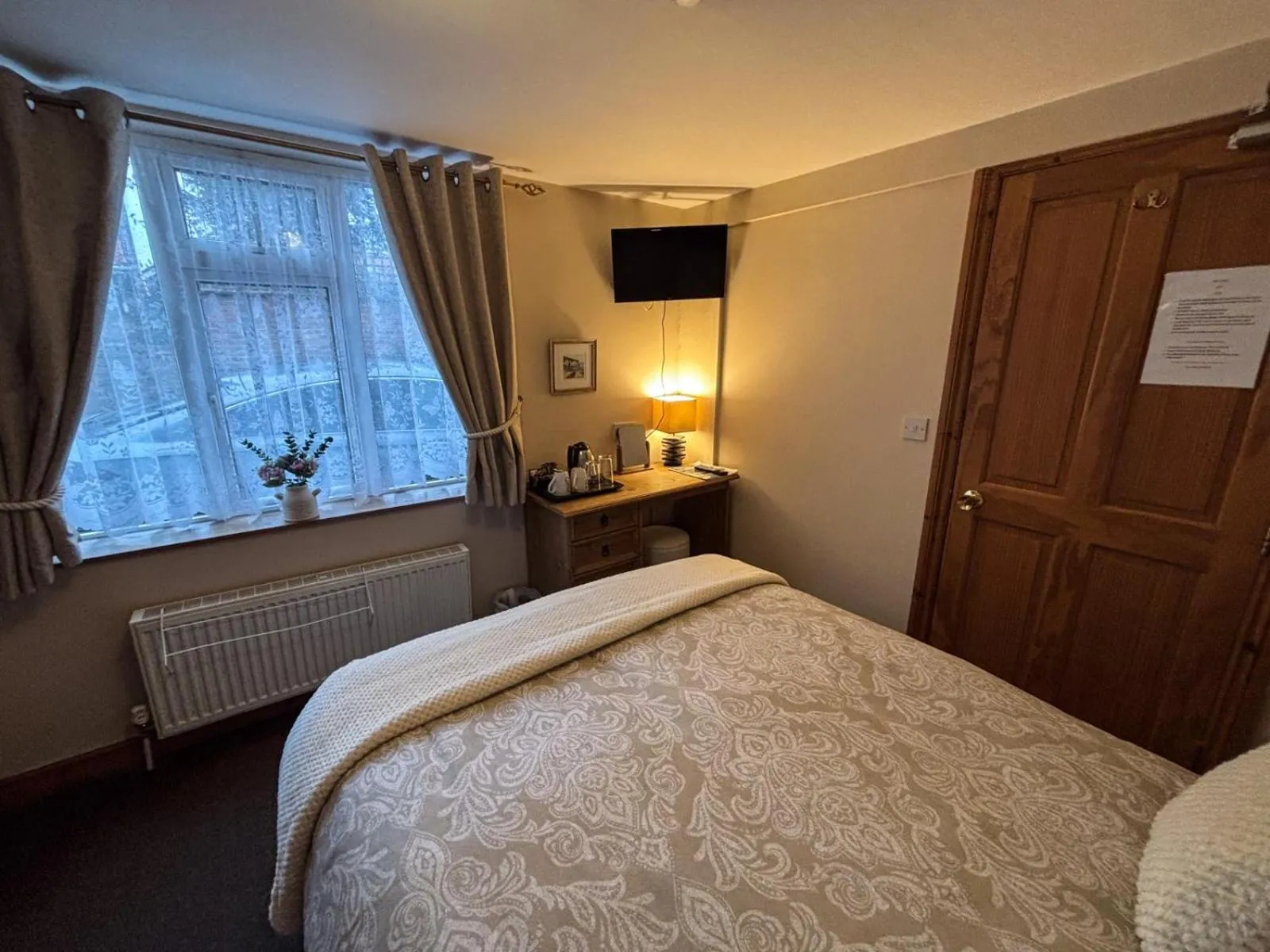 Bed in Crab pot cottage