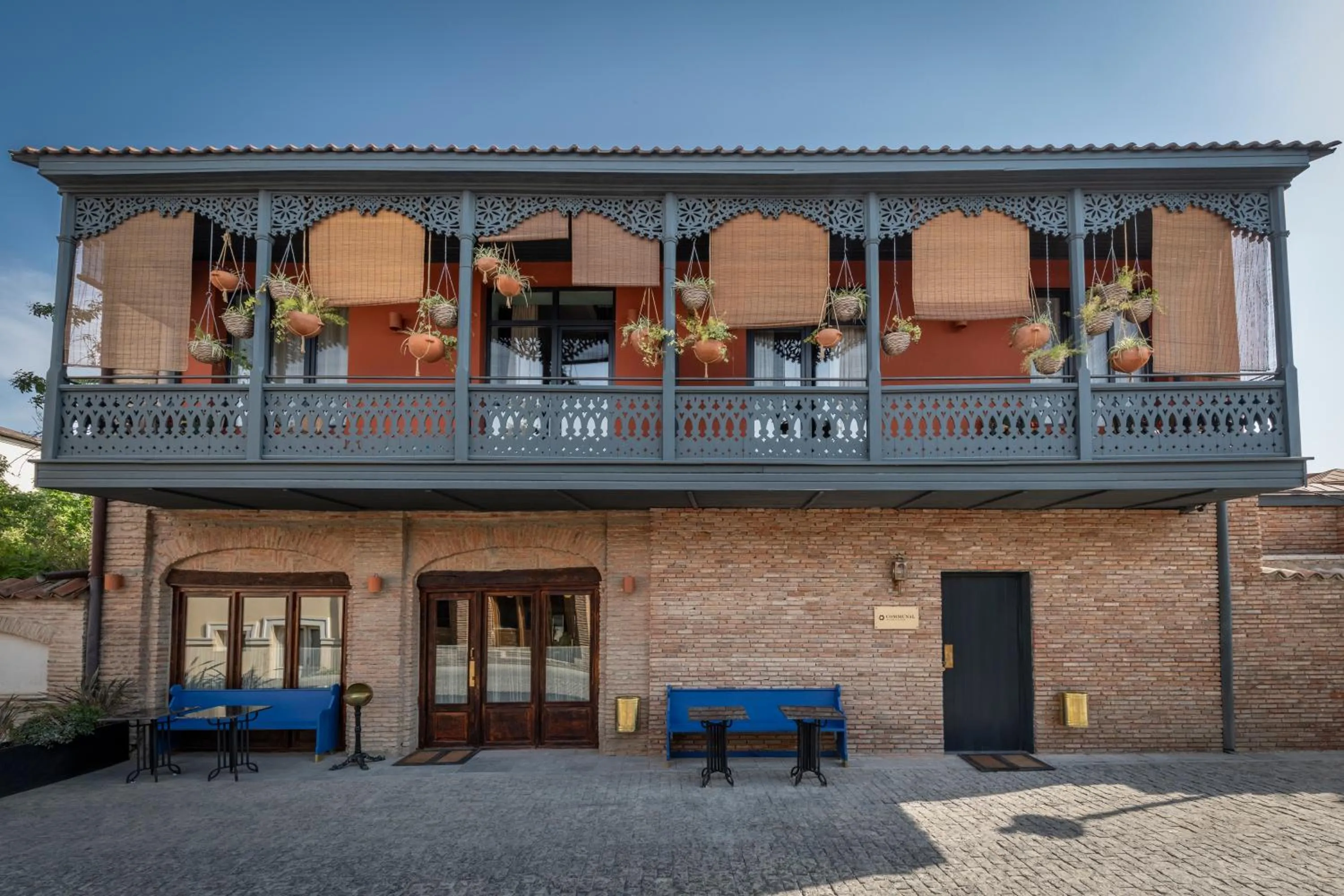 Facade/entrance in Communal Hotel Telavi