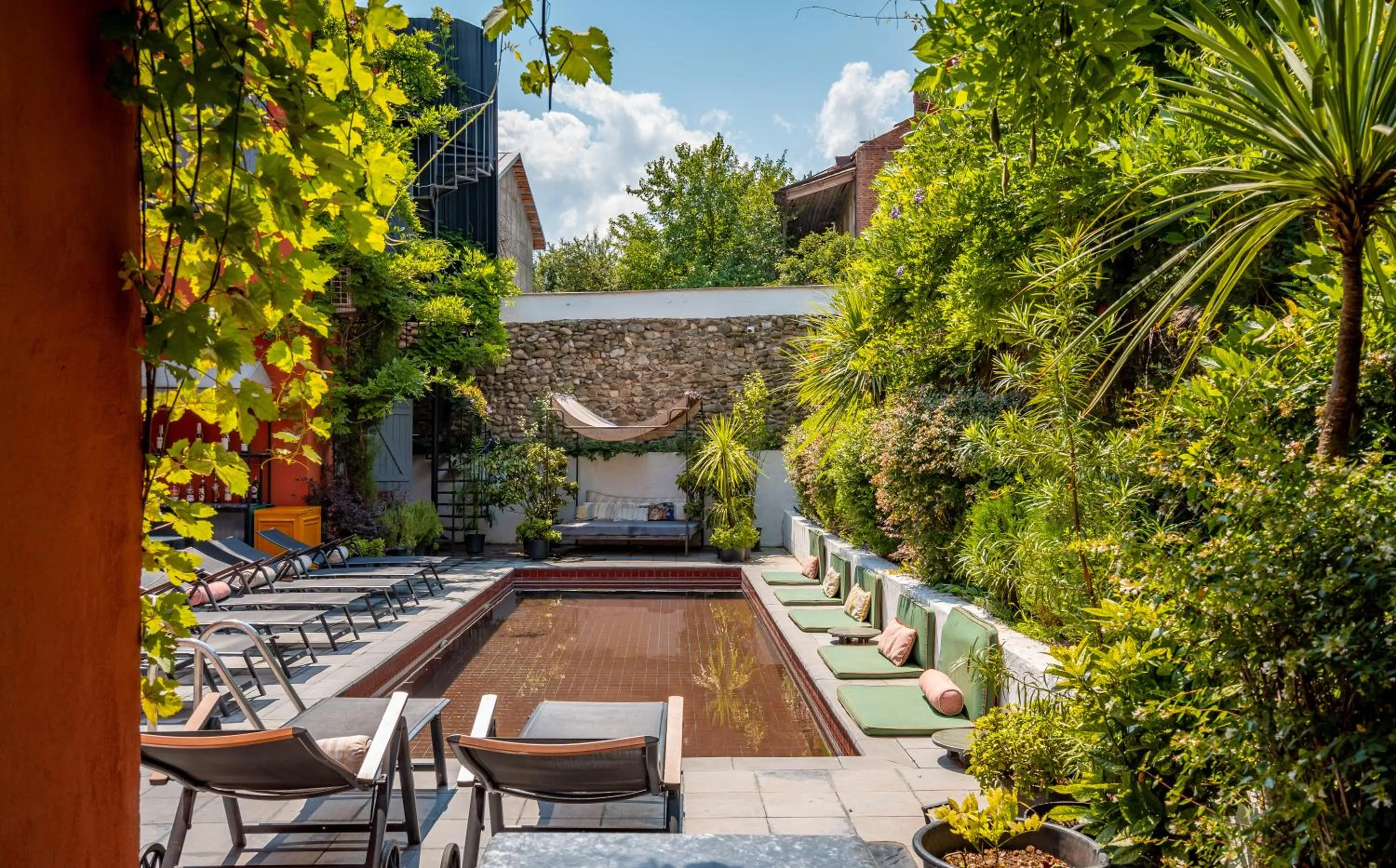 Swimming pool in Communal Hotel Telavi