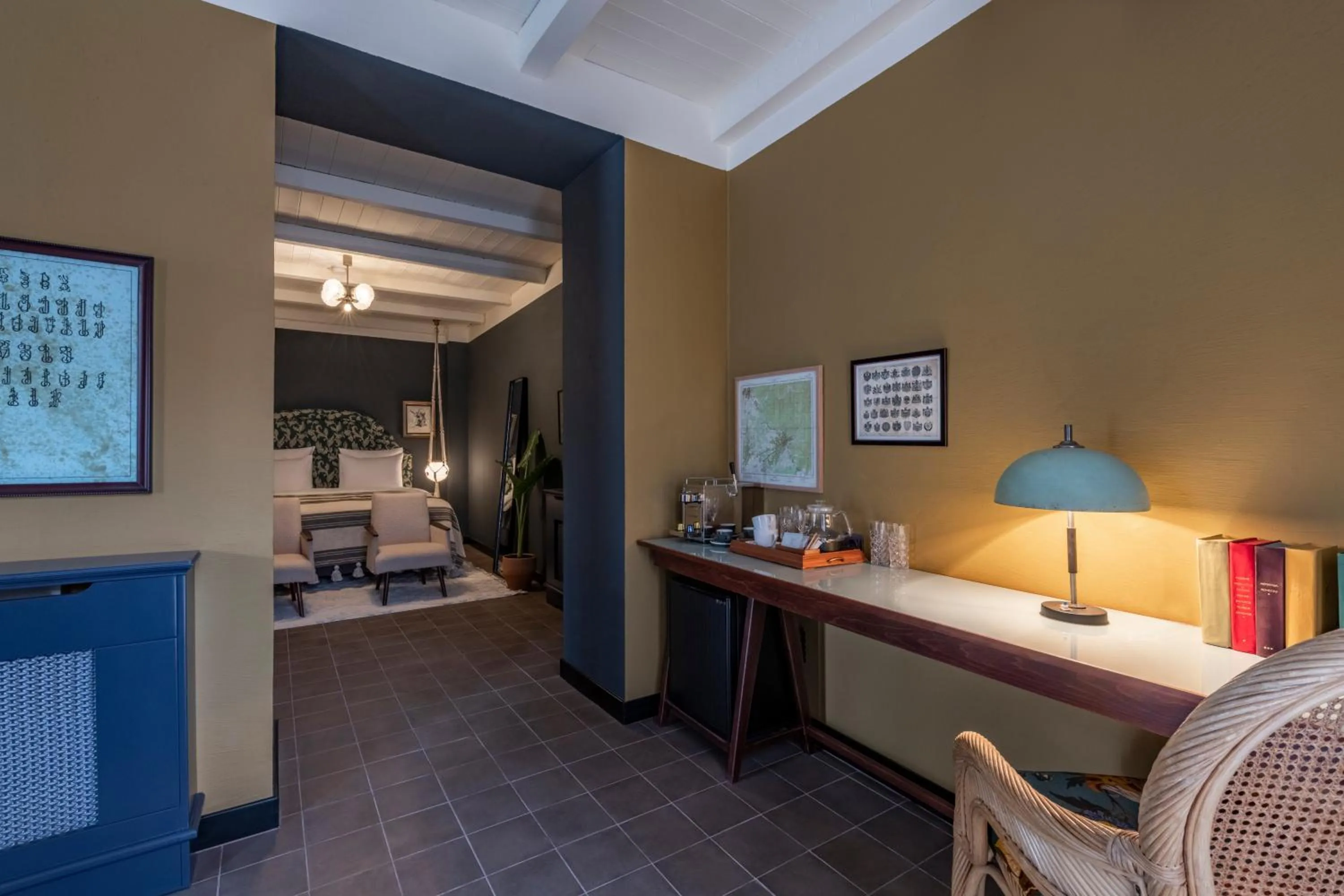 Photo of the whole room, Bed in Communal Hotel Telavi