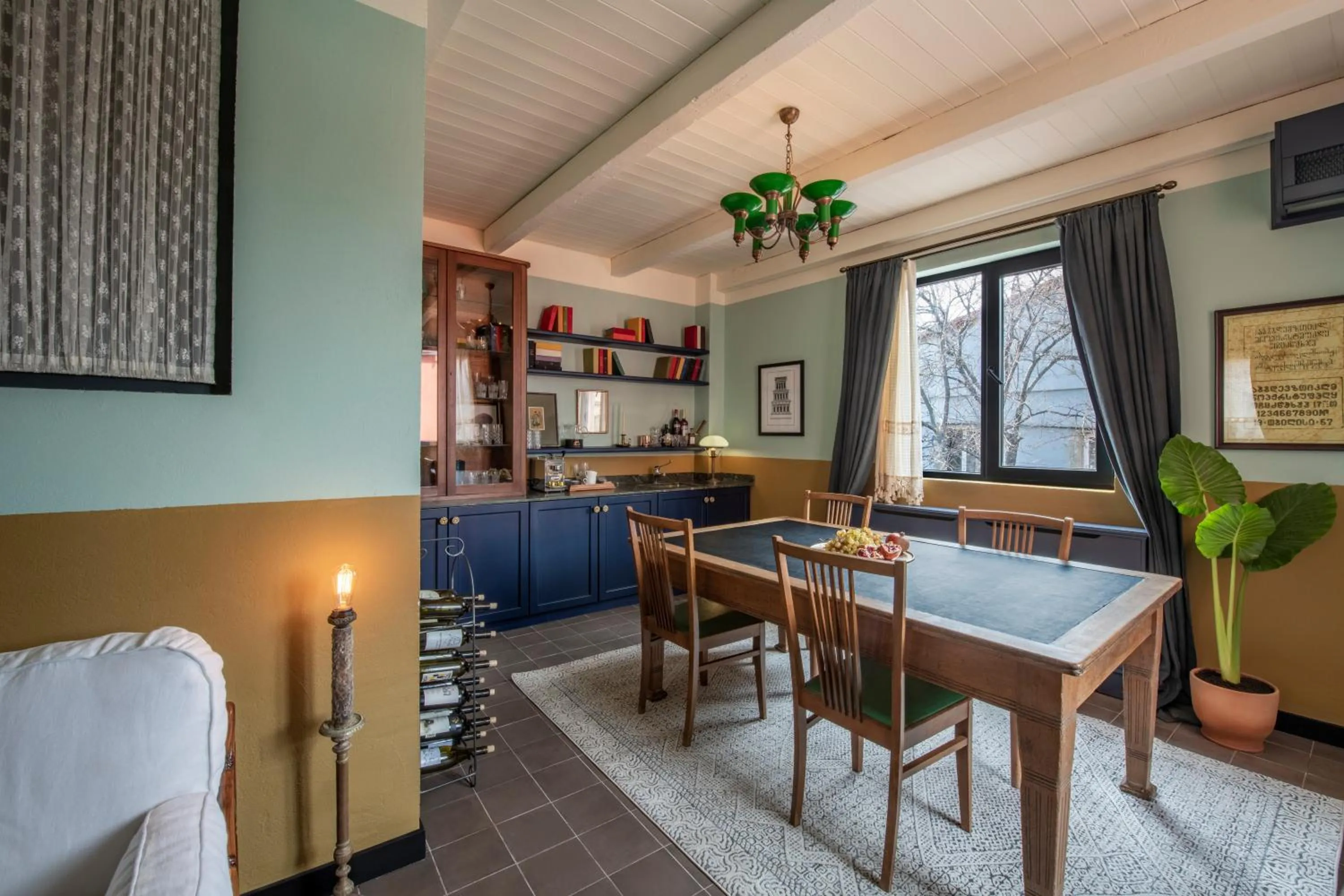 Photo of the whole room in Communal Hotel Telavi