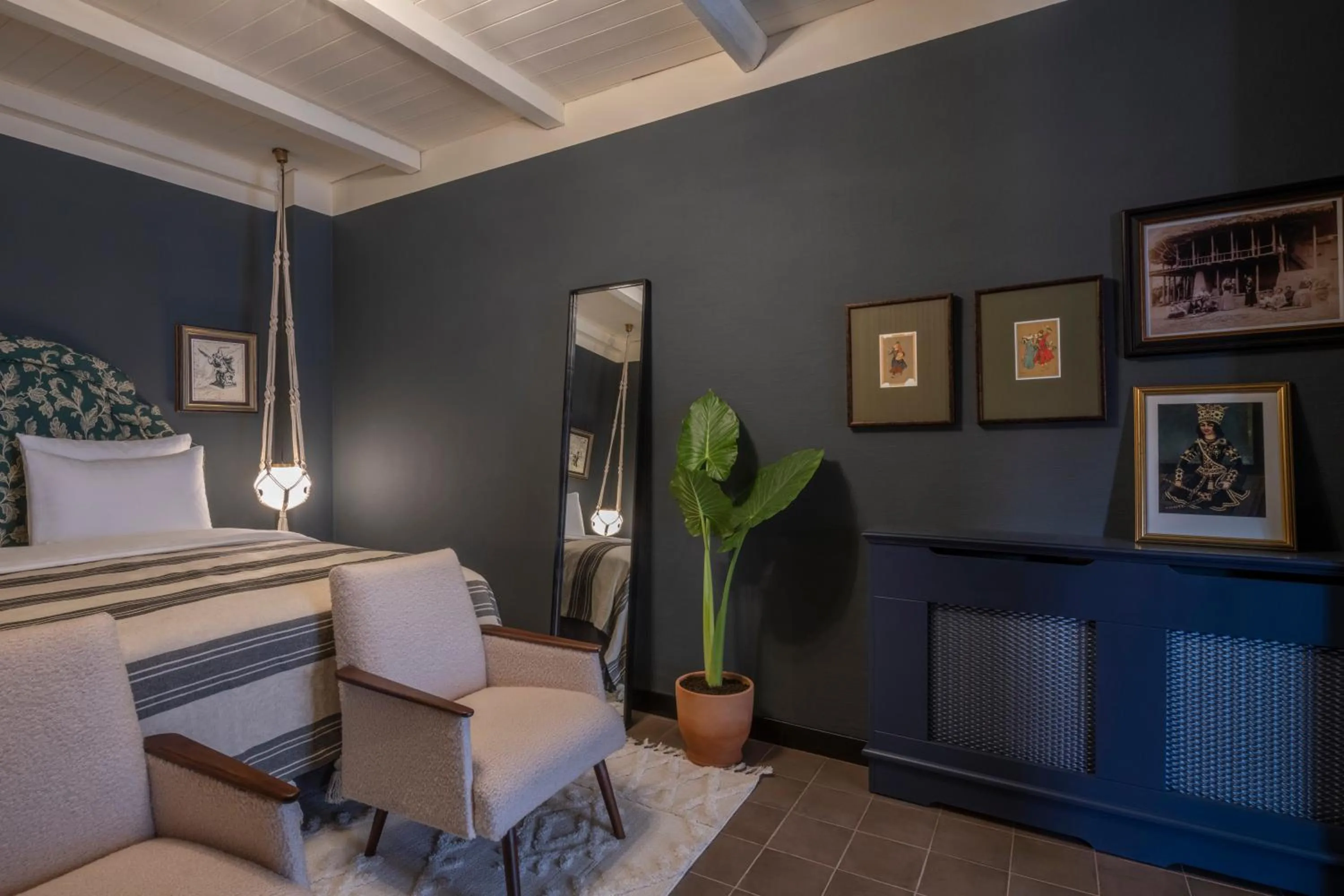 Photo of the whole room in Communal Hotel Telavi