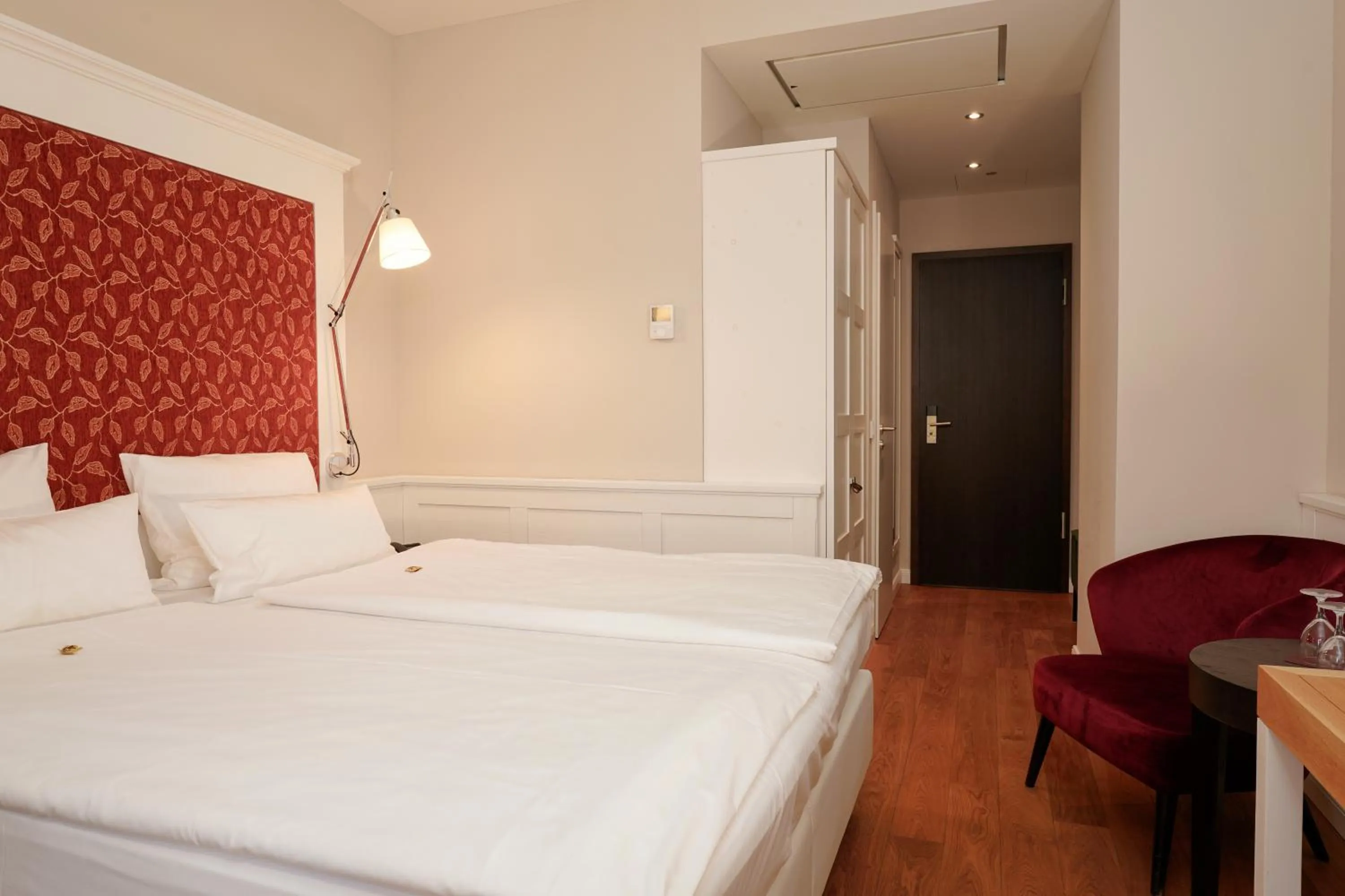 Bed in Berggasthof Königstuhl