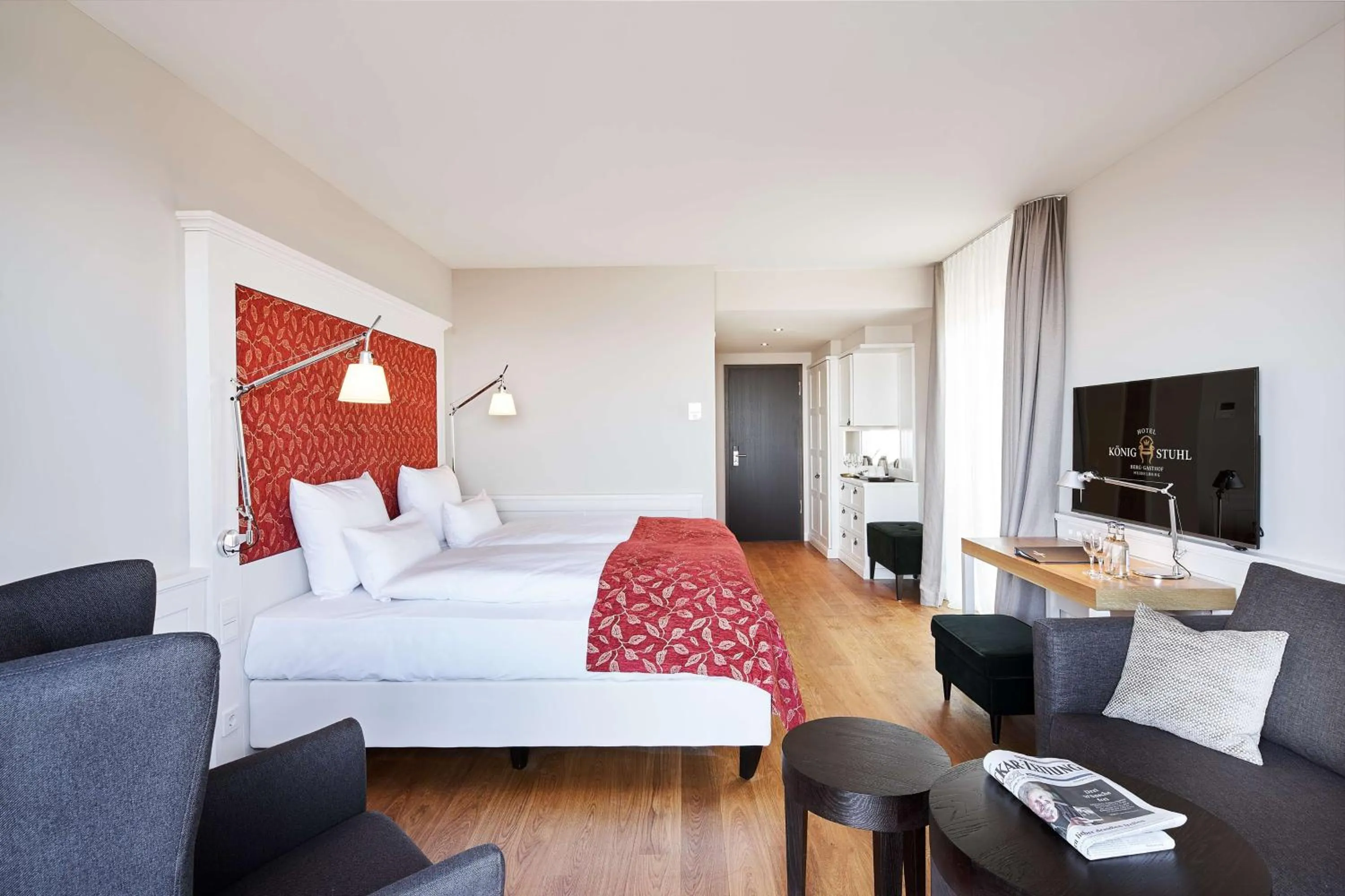 Property building, Bed in Berggasthof Königstuhl