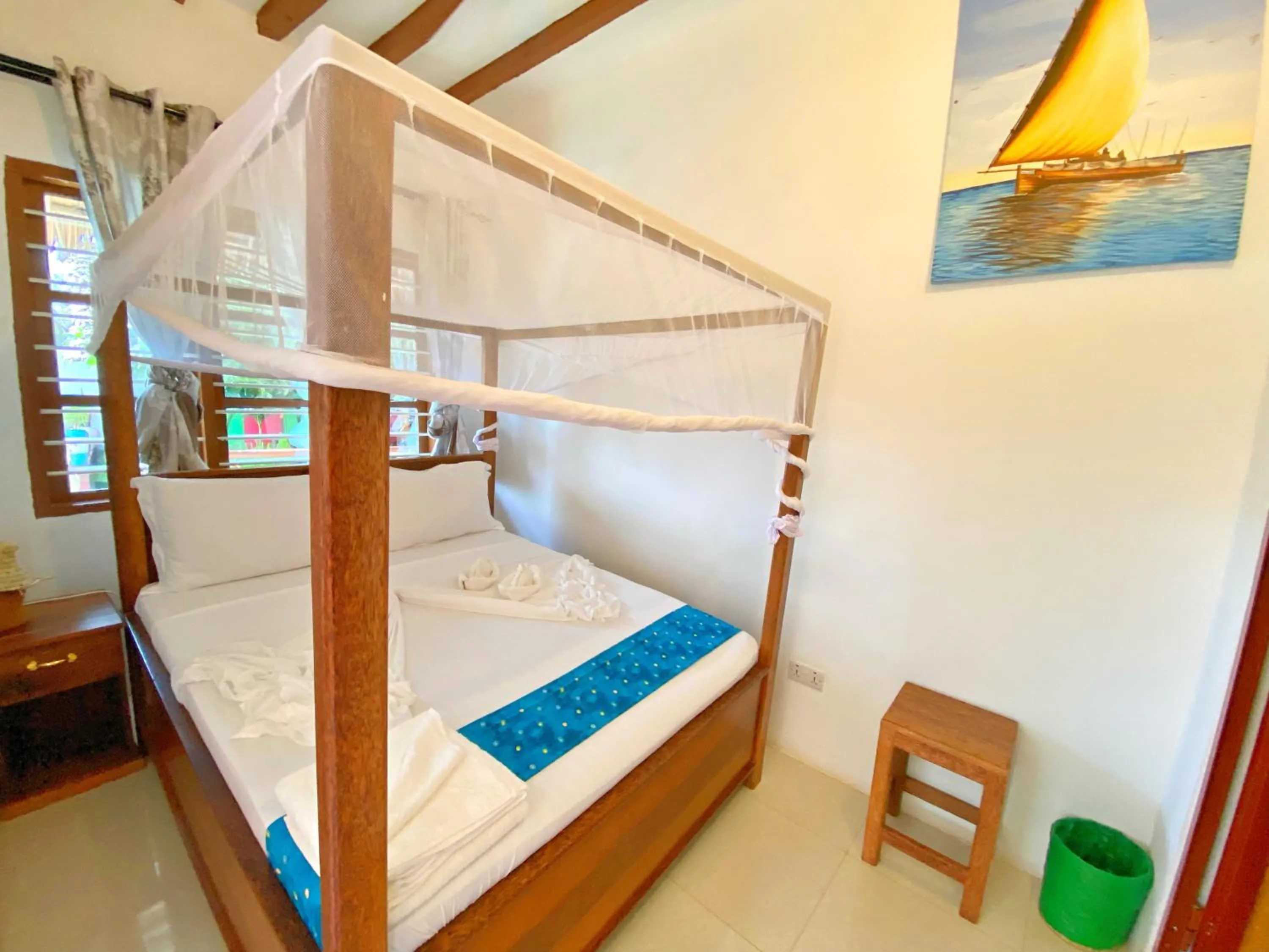 Property building, Bed in Utulivu Bungalow