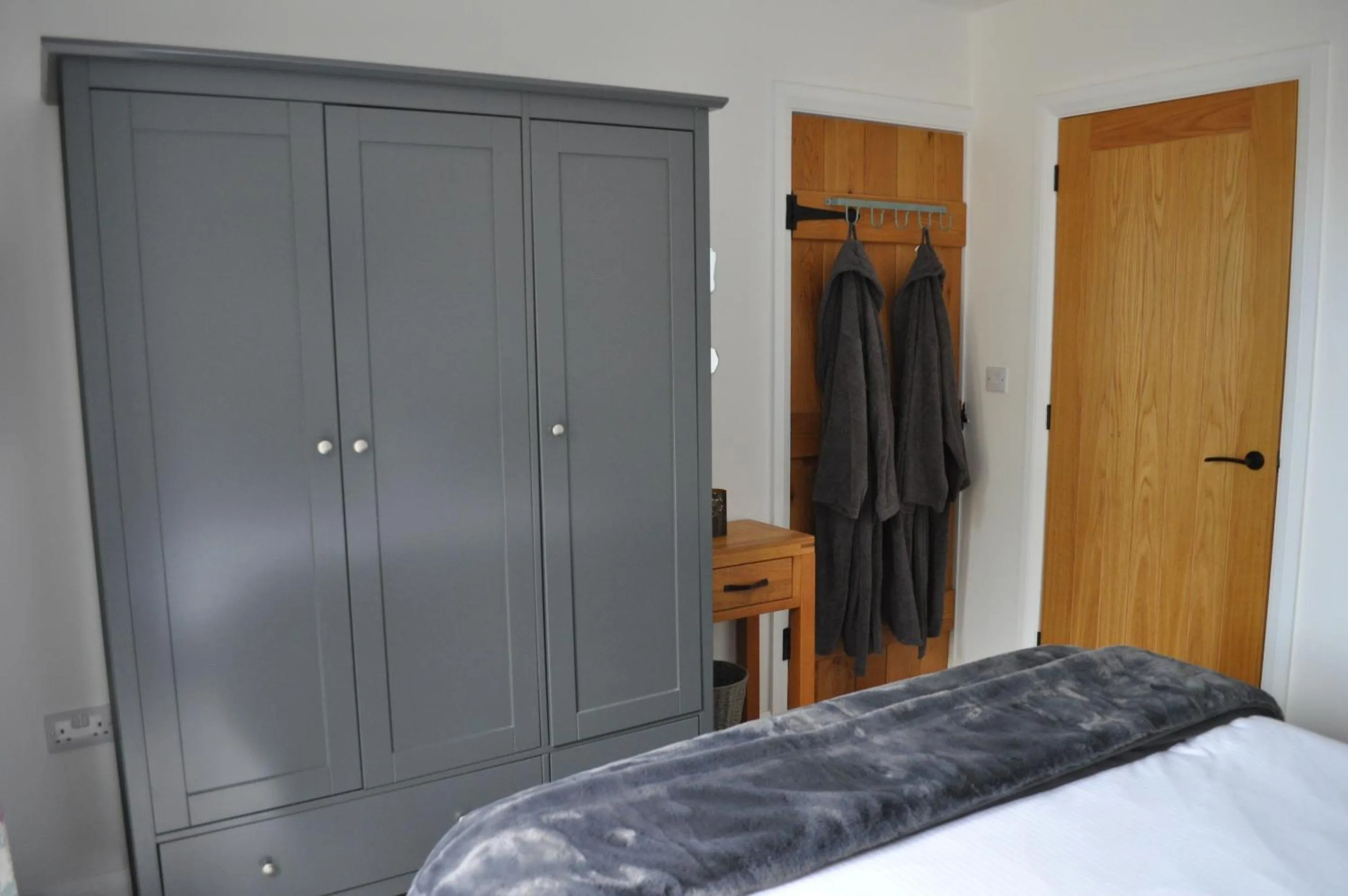 Bedroom, Bed in Morley's