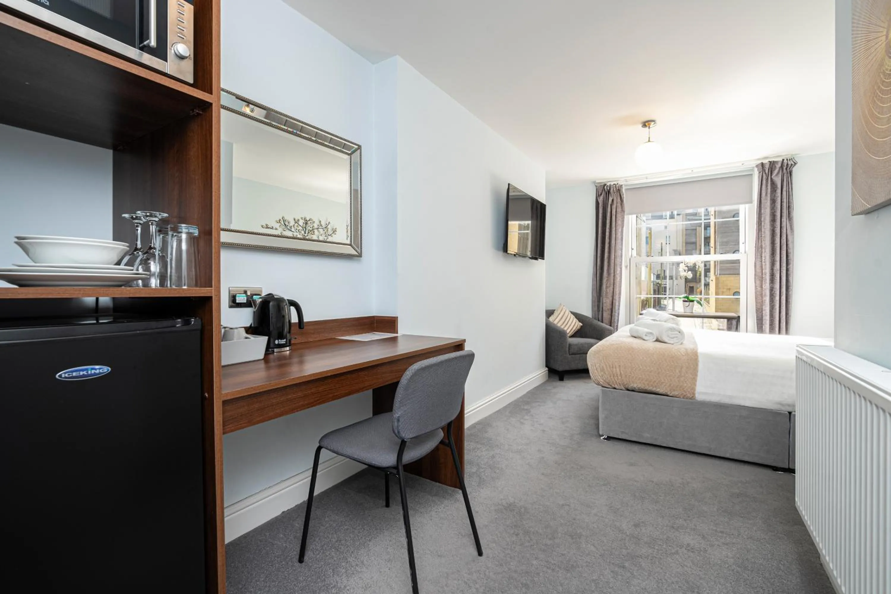 Photo of the whole room in Ocean Stays by Smart Welcomes