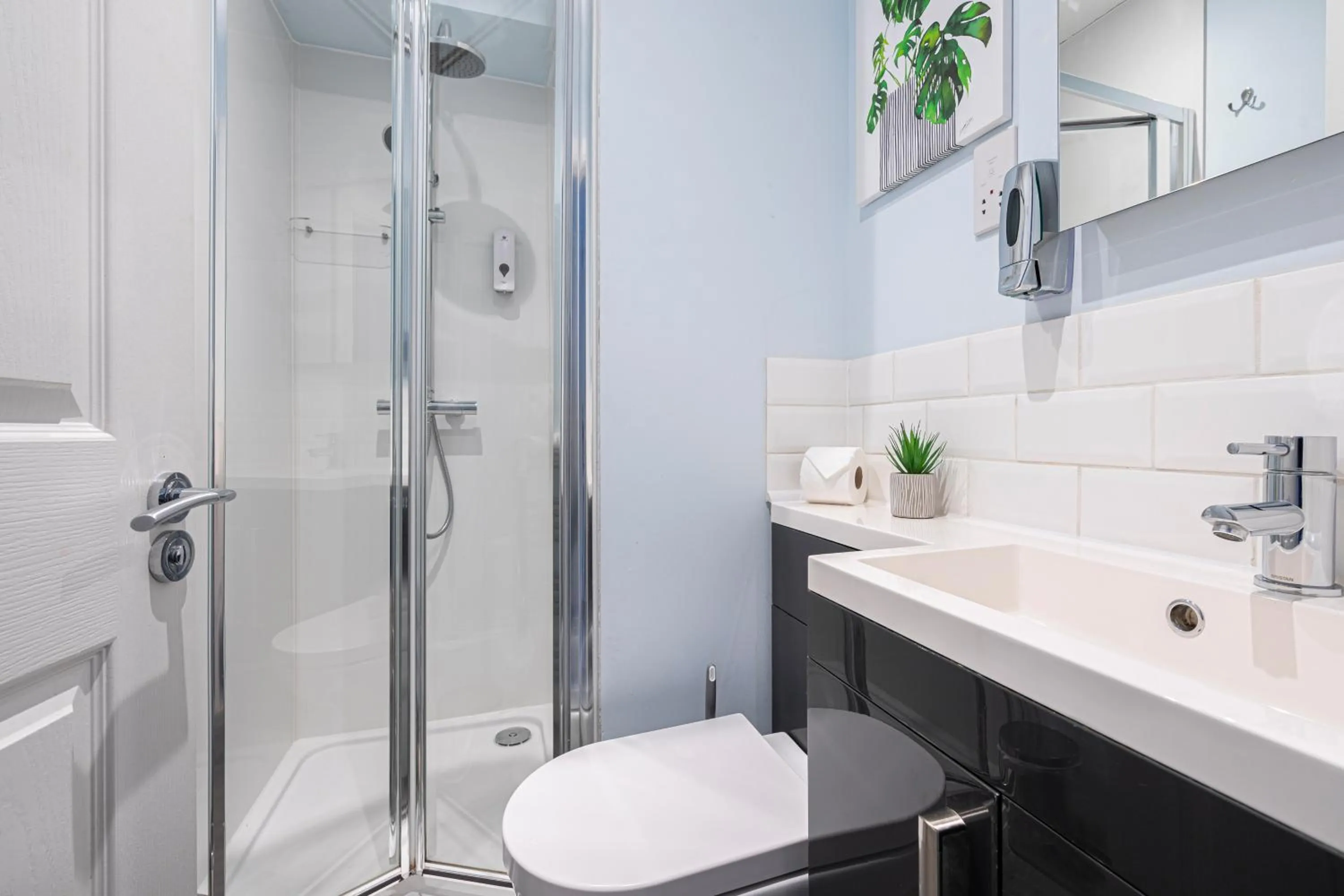 Shower in Ocean Stays by Smart Welcomes