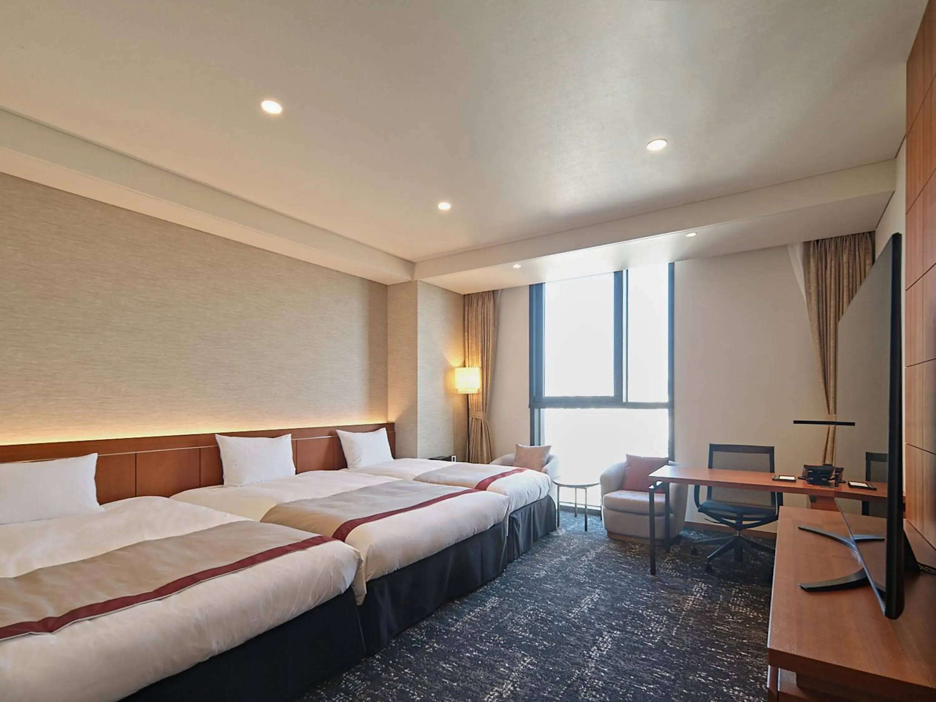 Deluxe Triple Room in Roynet Hotel Seoul Mapo Deluxe Triple Room in Roynet Hotel Seoul Mapo