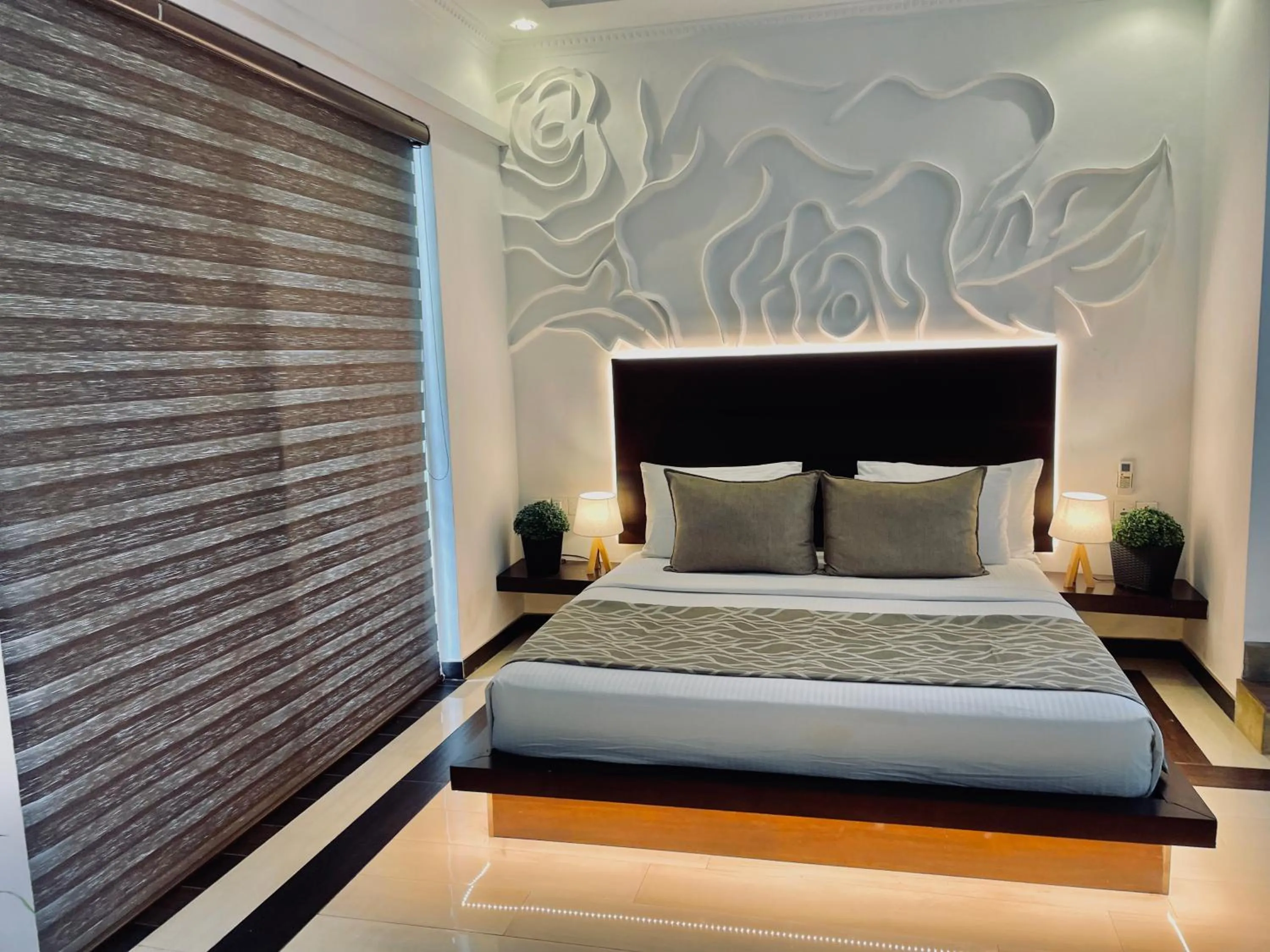 Bed in 8 Plus Motels