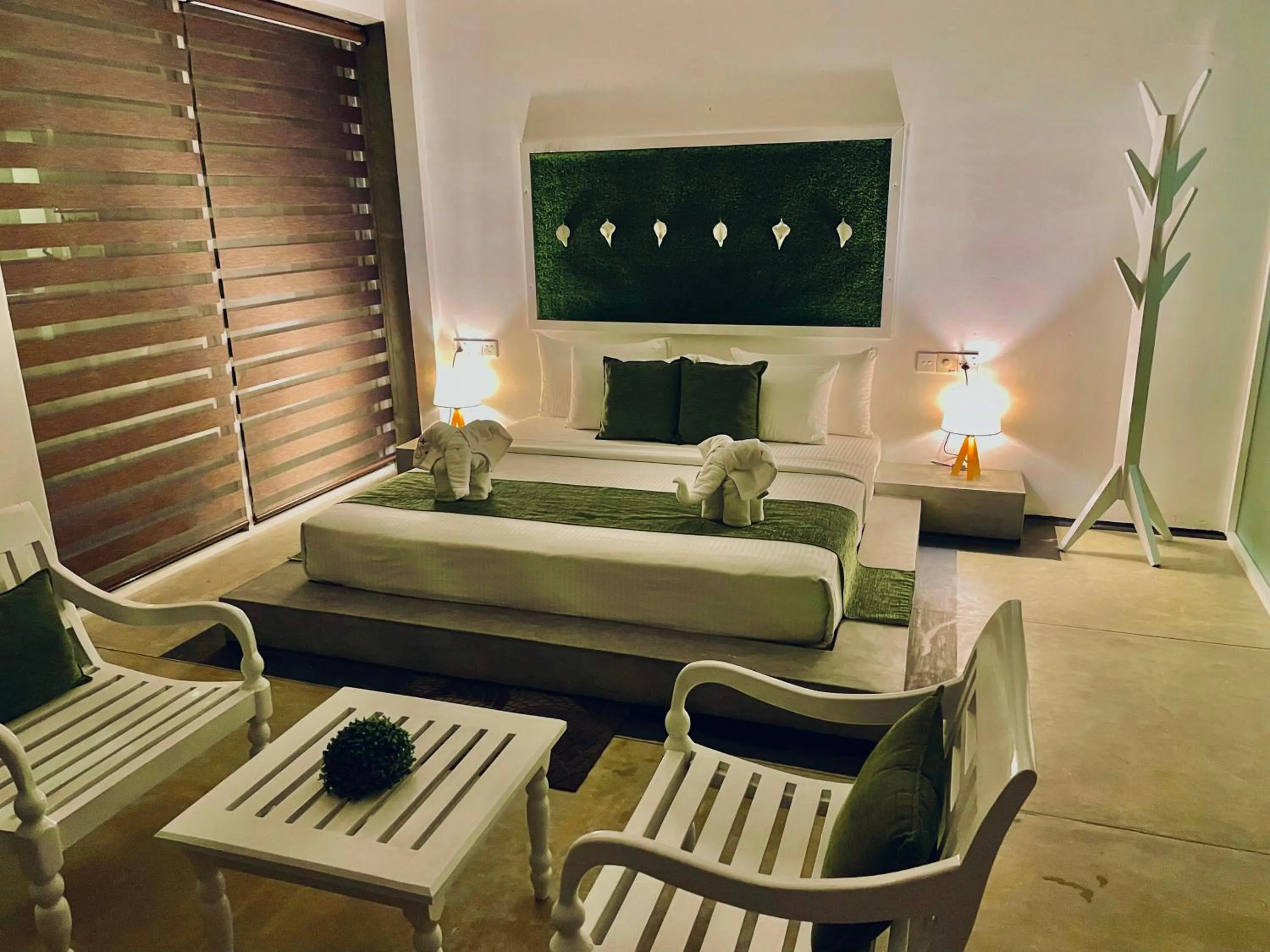 Bed in 8 Plus Motels