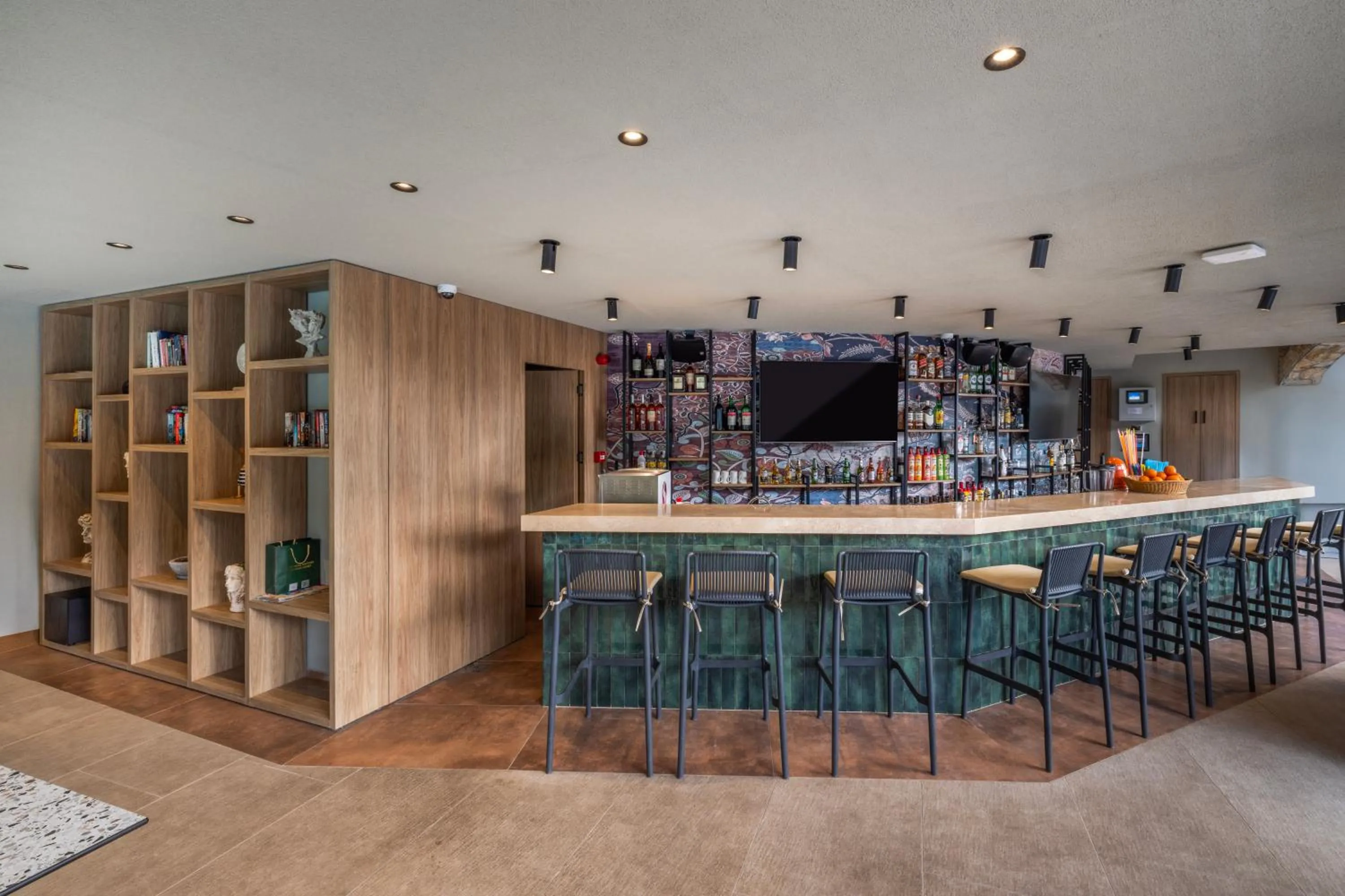 Restaurant/places to eat in Club Aquarium