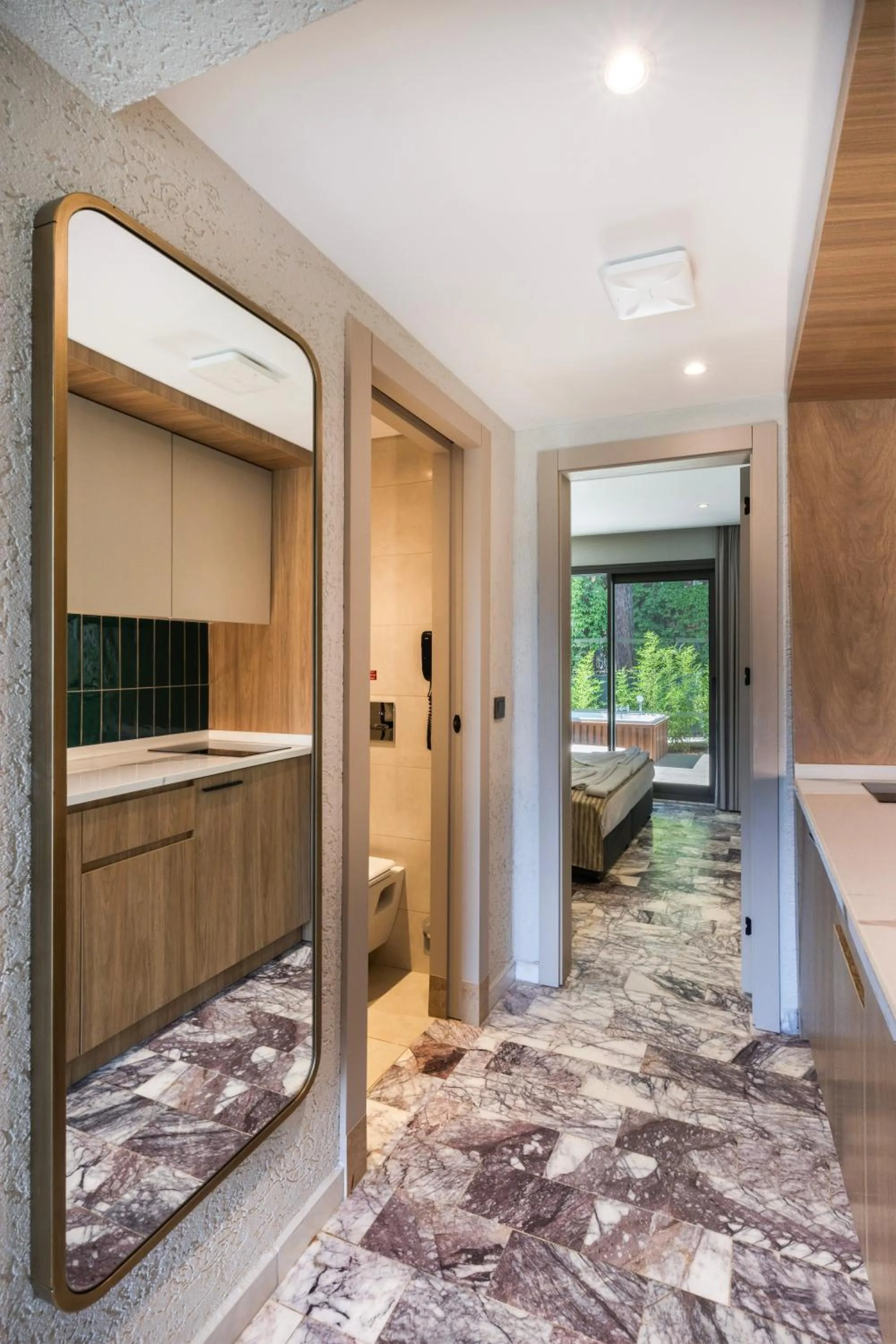 Photo of the whole room in Club Aquarium