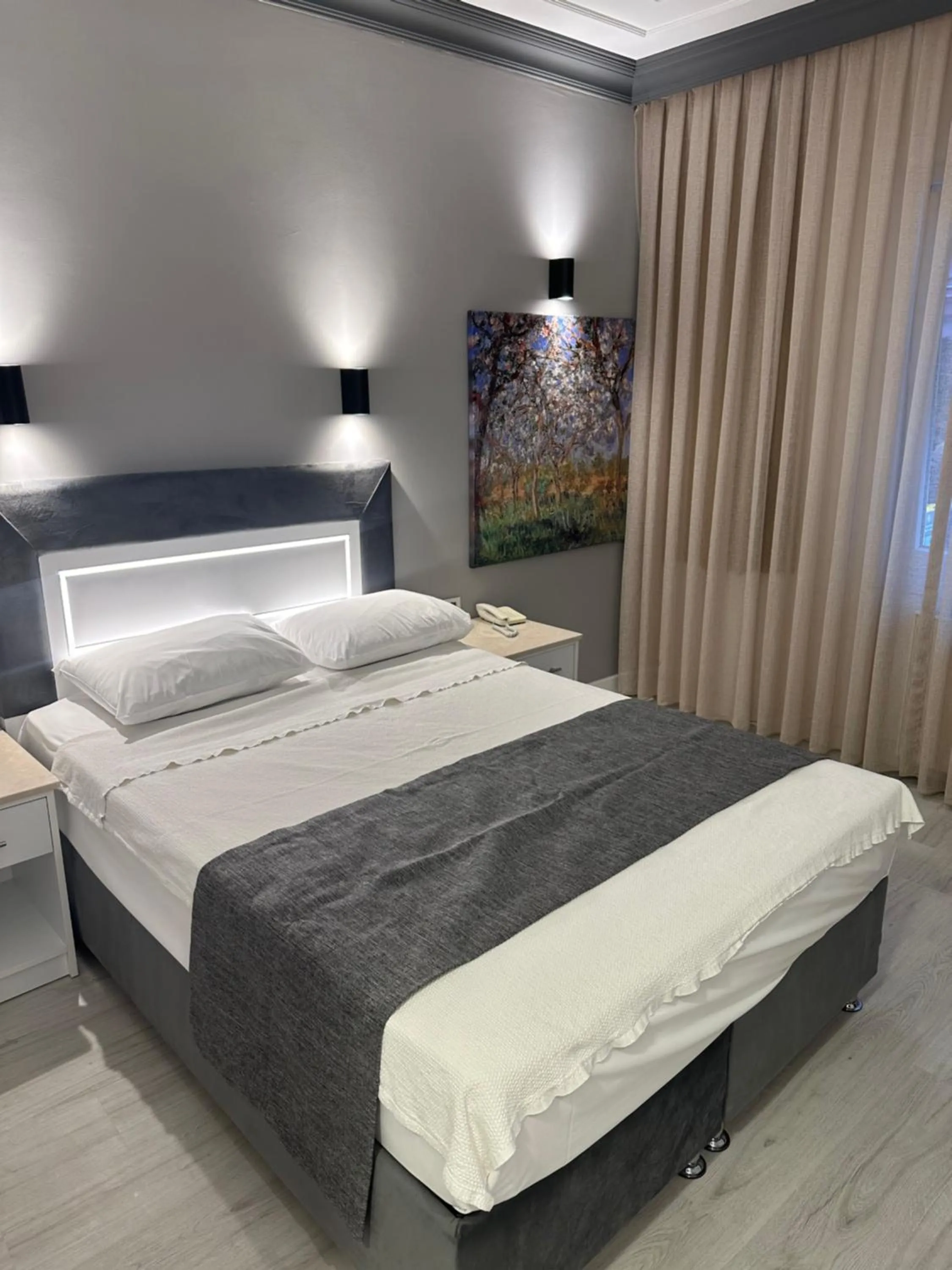 Bed in Hotel Peninsula