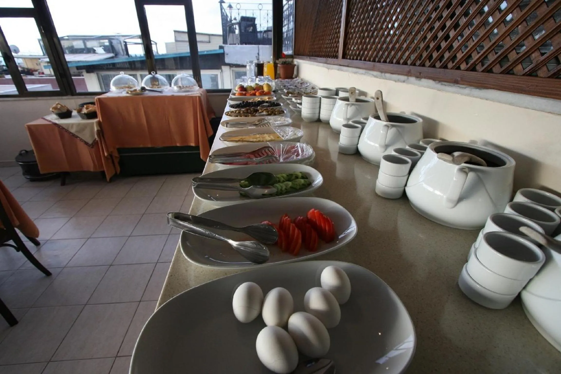 Food in Hotel Peninsula