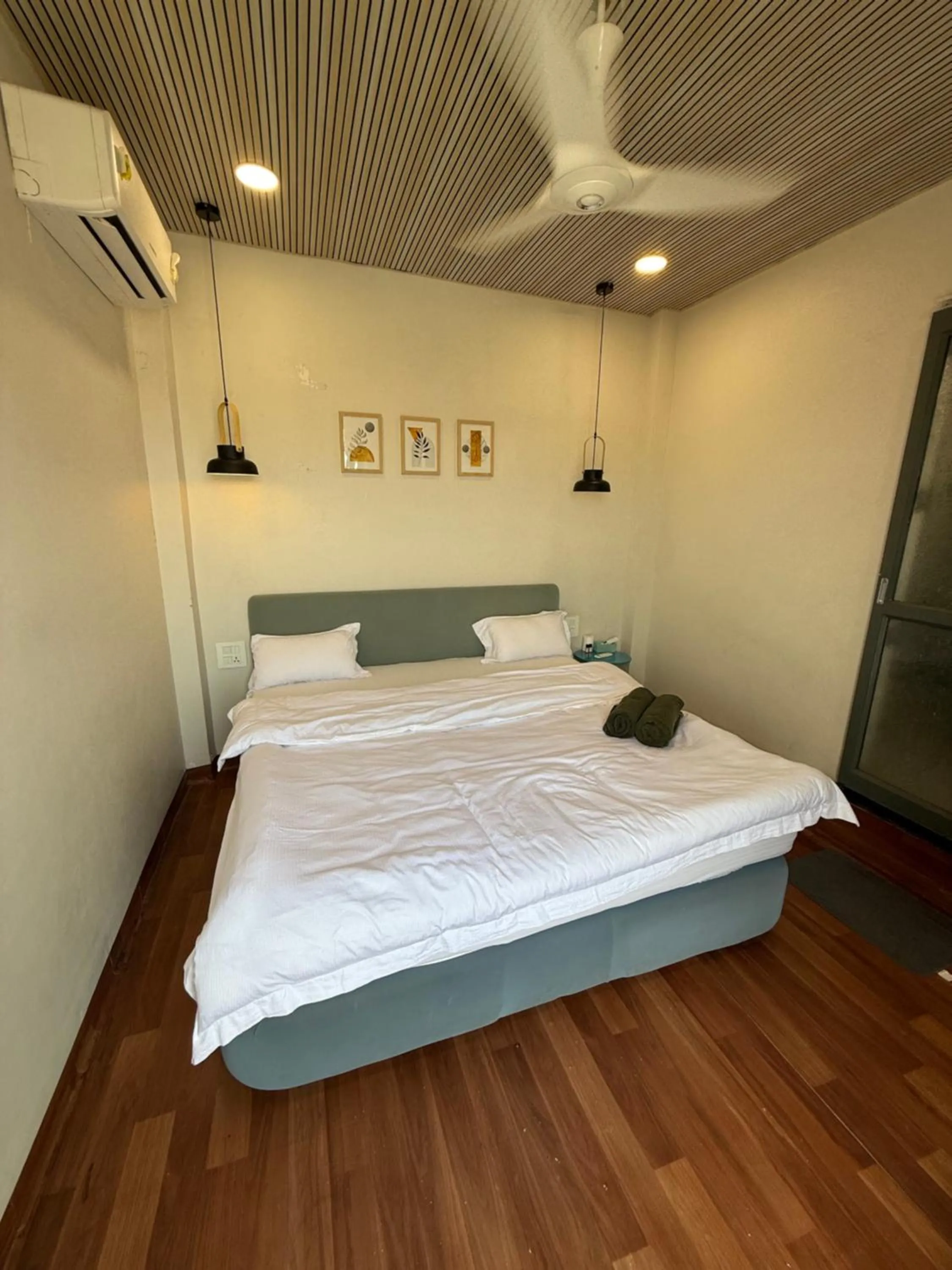 Bed in Hotel Shahjahan