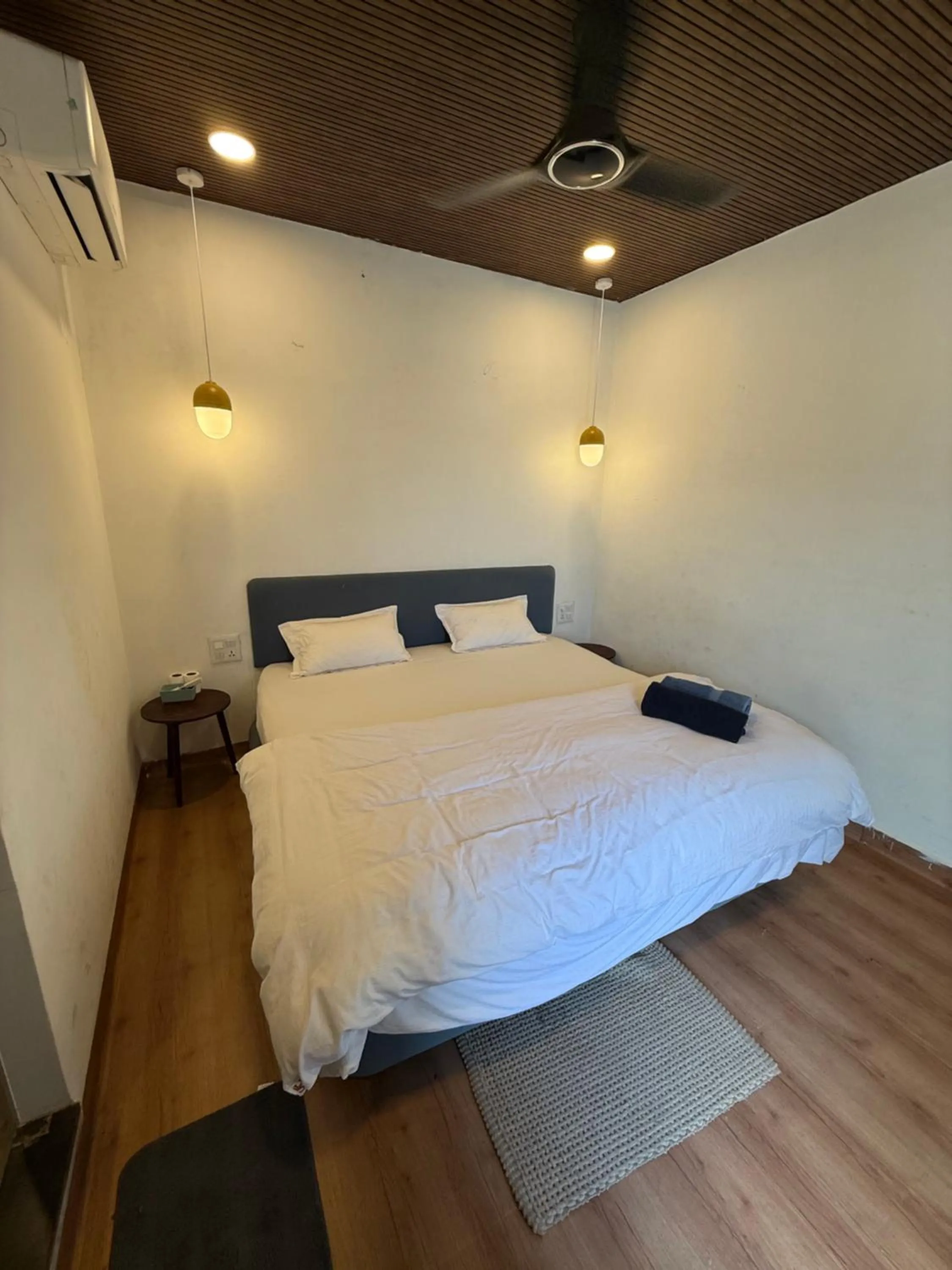 Bed in Hotel Shahjahan