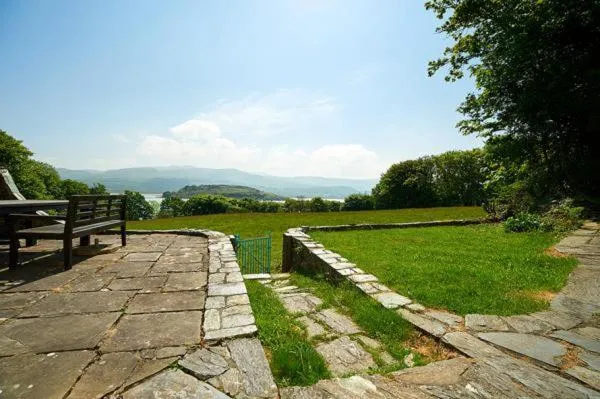 Nearby landmark in Portmeirion Village & Castell Deudraeth