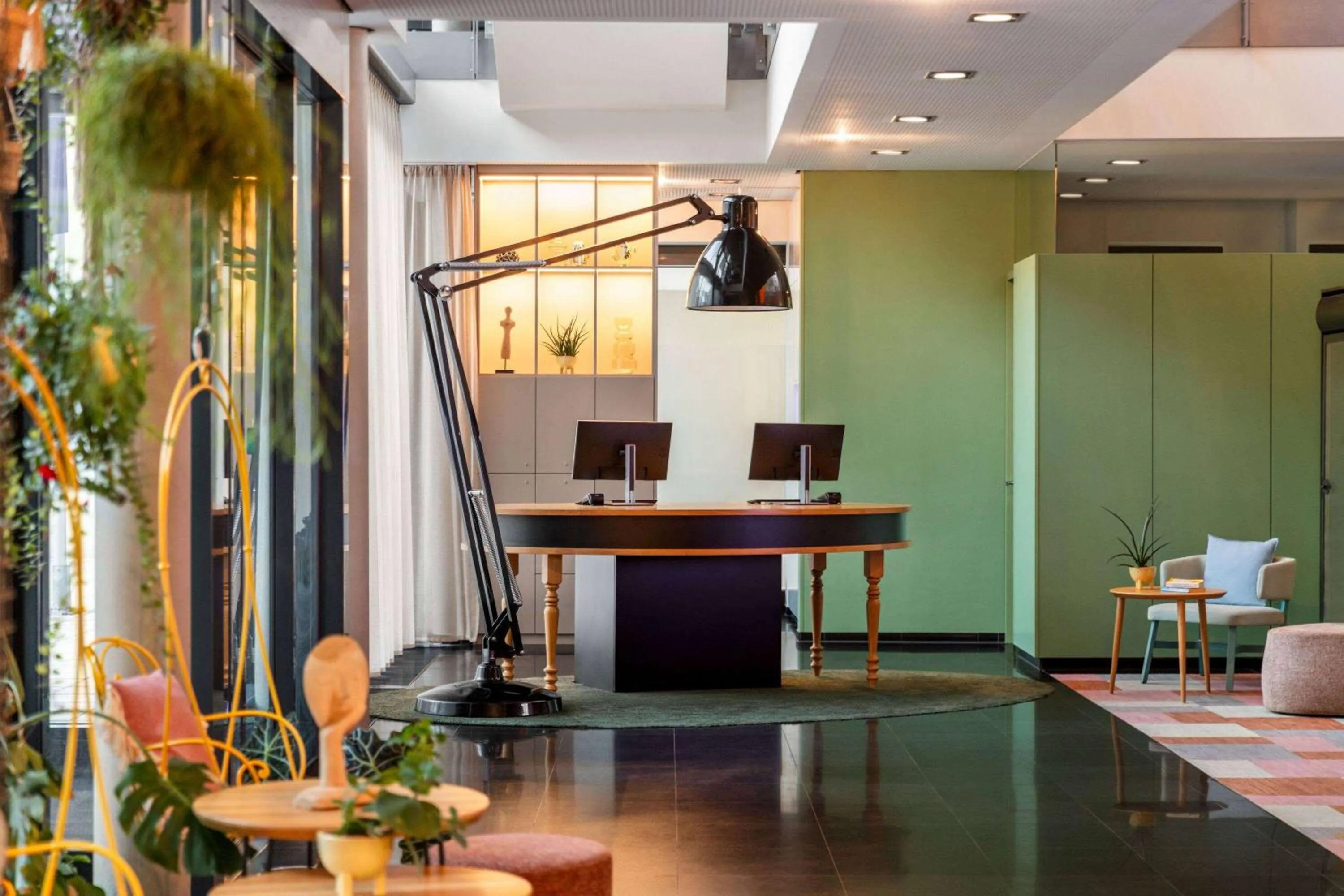 Lobby or reception in Vienna House Easy by Wyndham Stuttgart