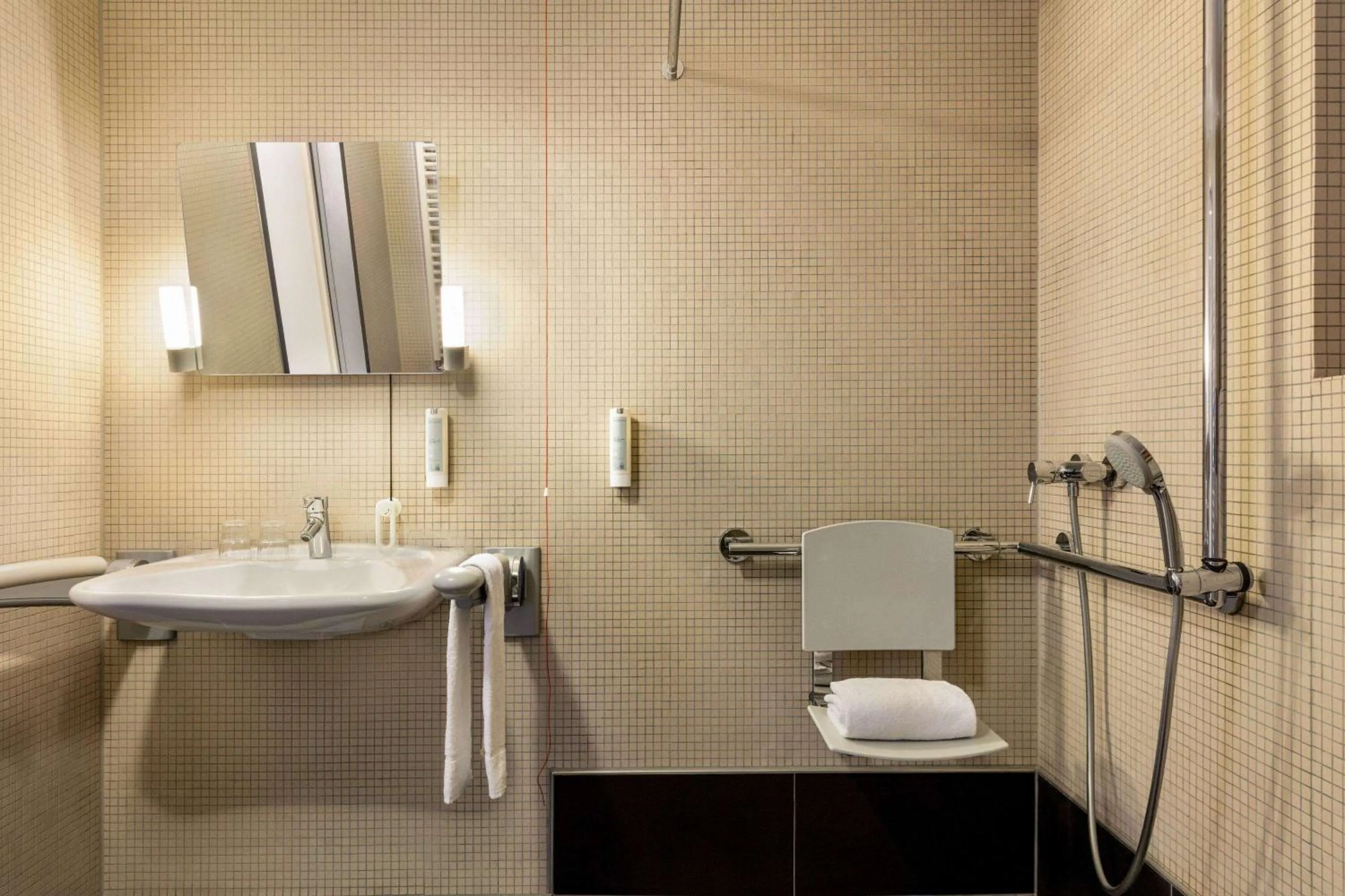 Photo of the whole room in Vienna House Easy by Wyndham Stuttgart