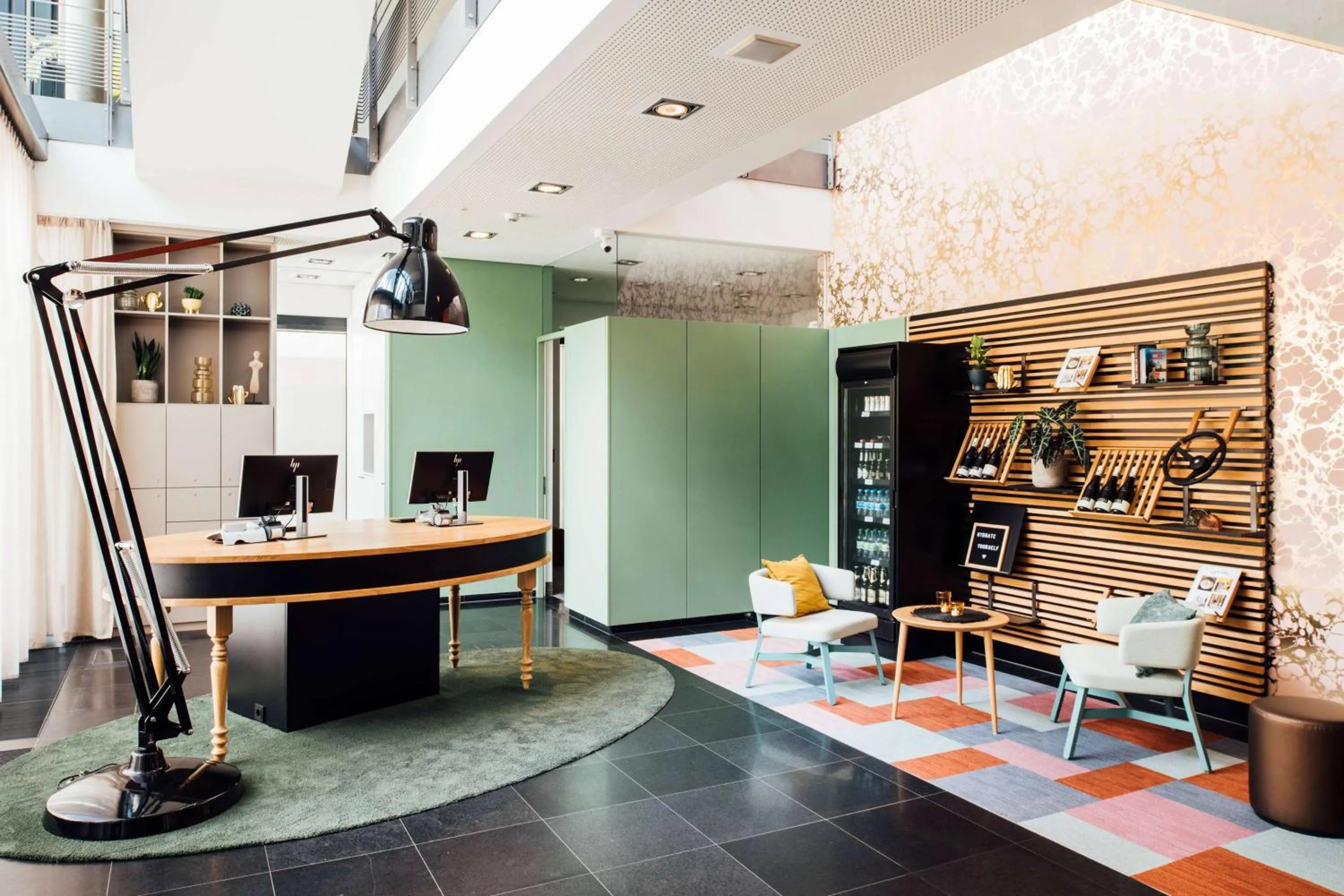 Lobby or reception in Vienna House Easy by Wyndham Stuttgart