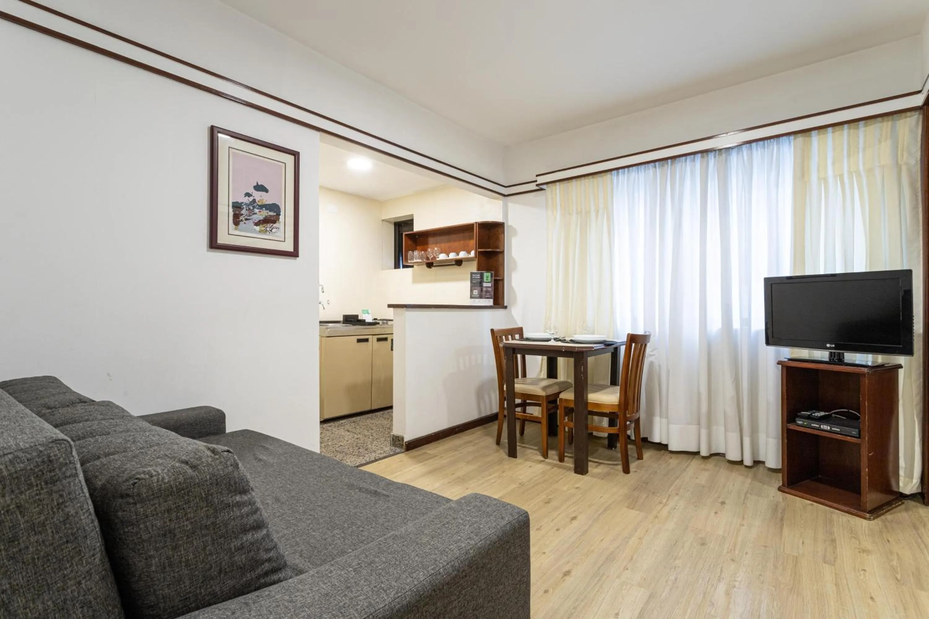 TV and multimedia in NewCiti Itaim by Charlie