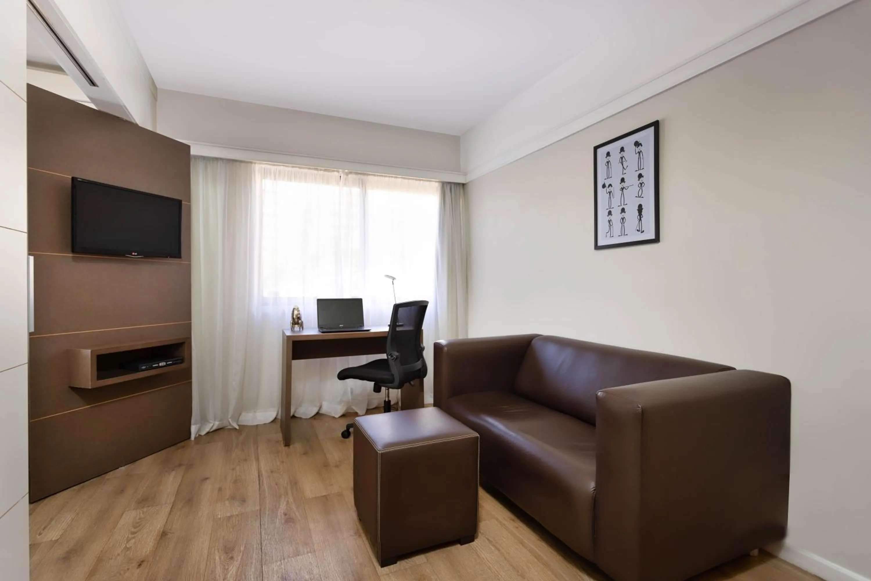 TV and multimedia in NewCiti Itaim by Charlie