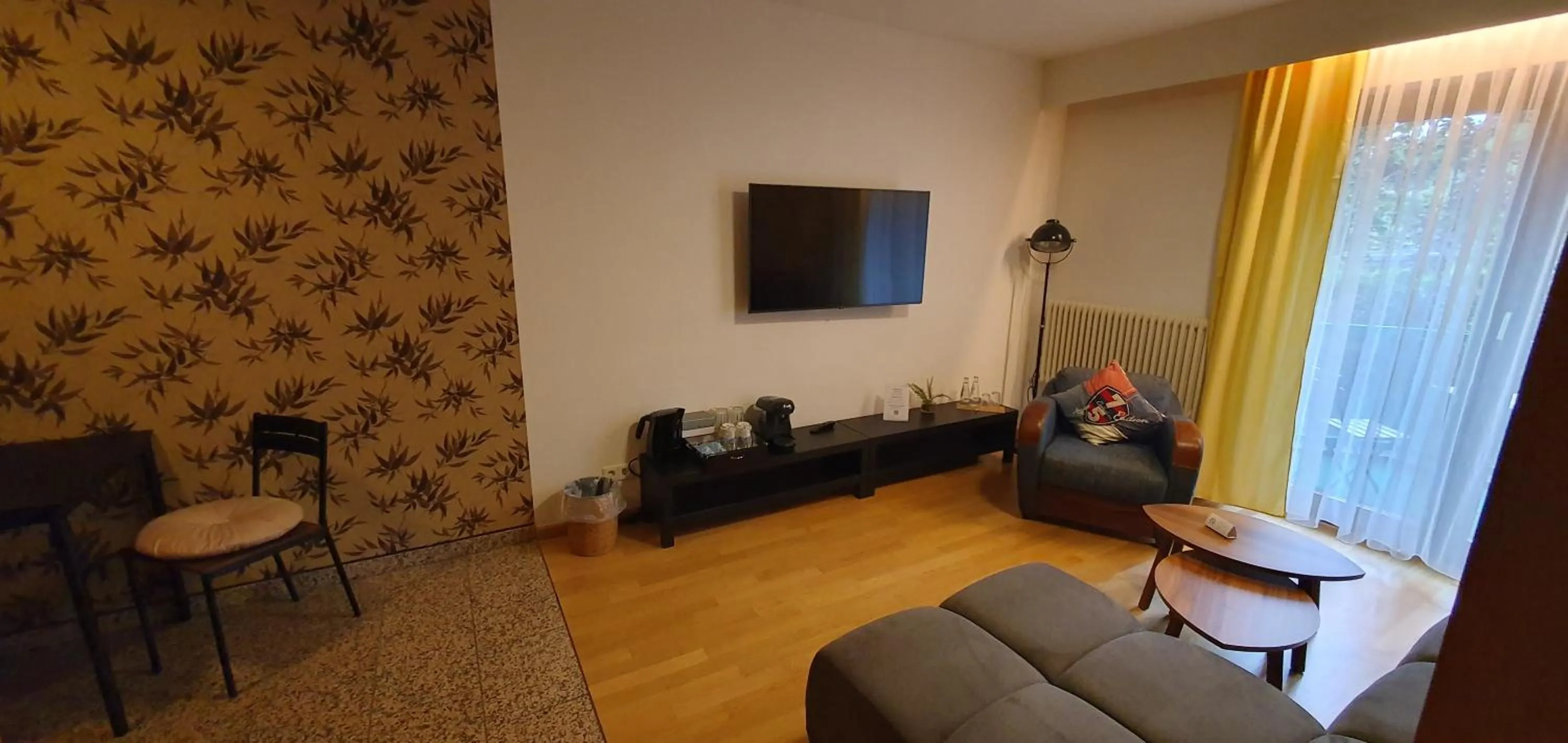 TV and multimedia in Solitaire Hotel