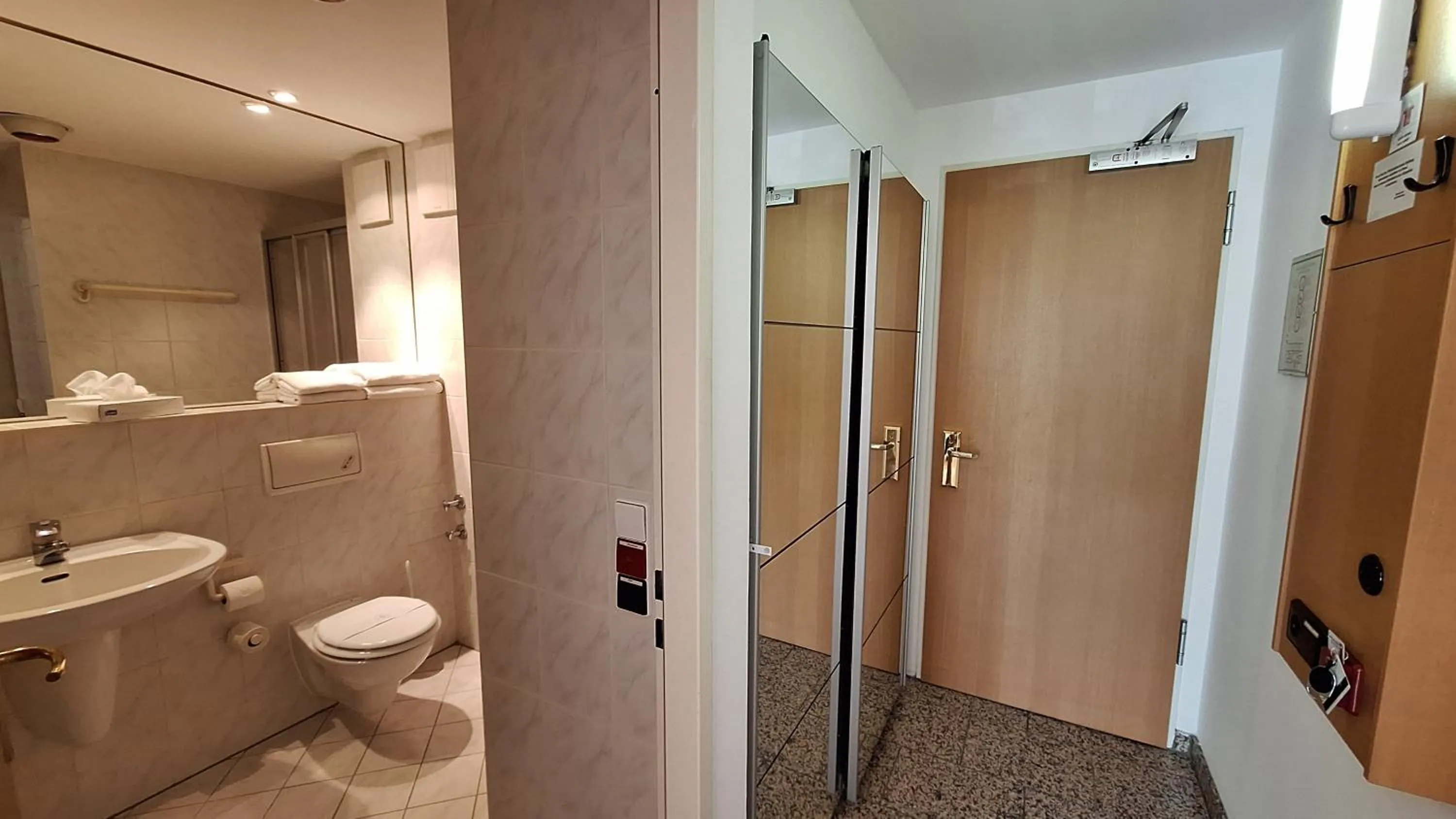 Bathroom in Solitaire Hotel