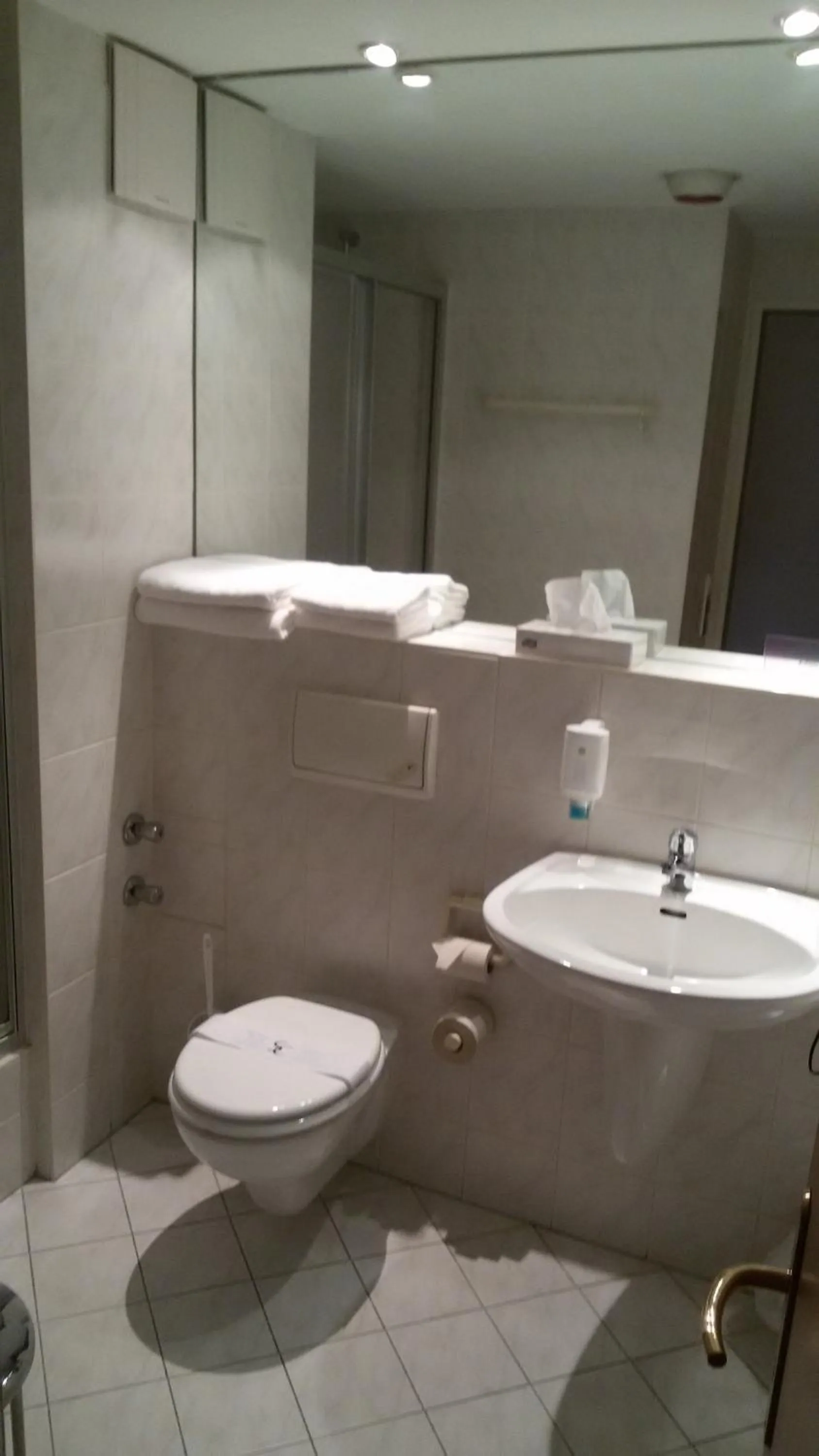 Toilet in Solitaire Hotel