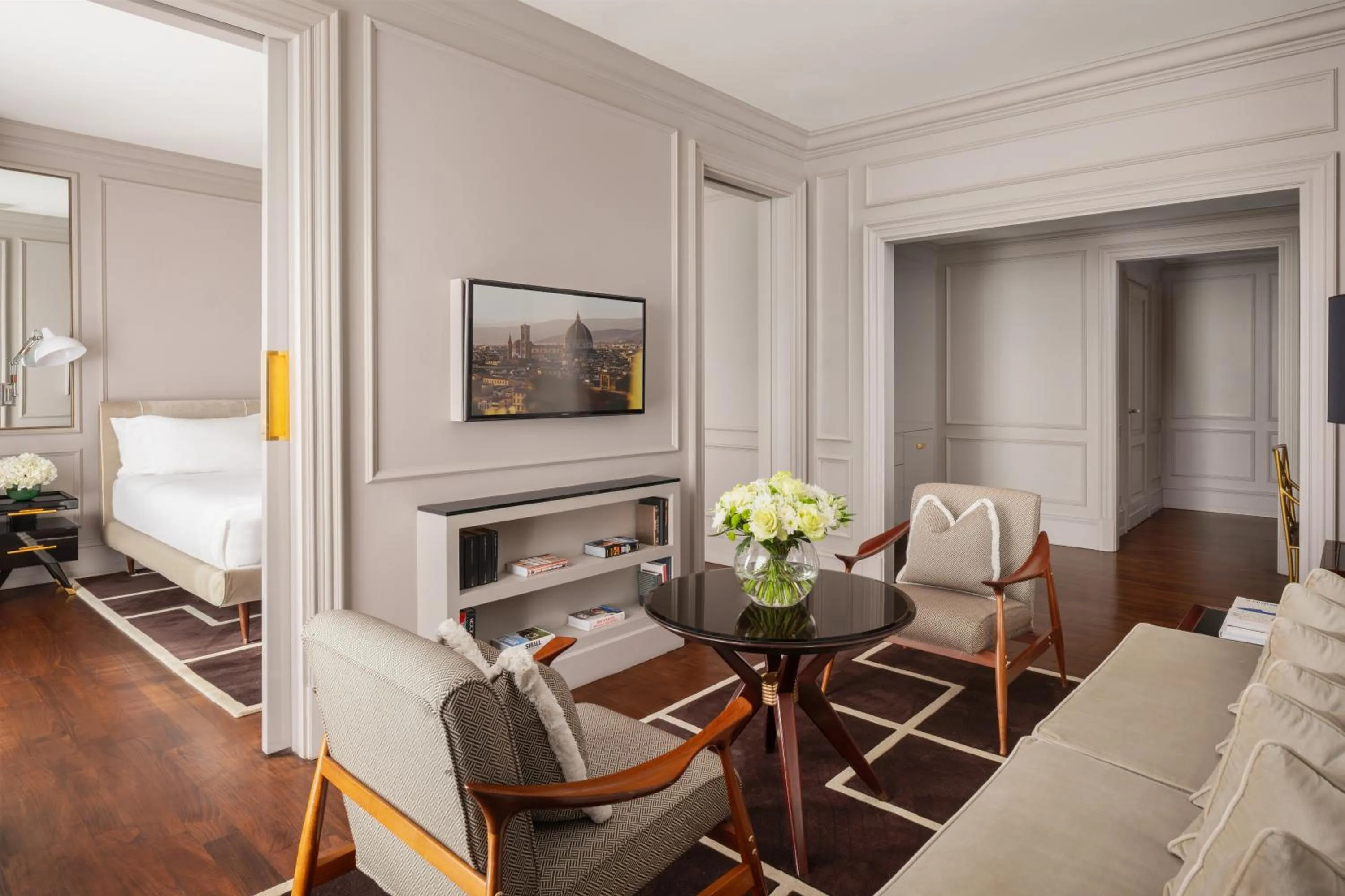 Living room, Bed in Portrait Firenze - Lungarno Collection