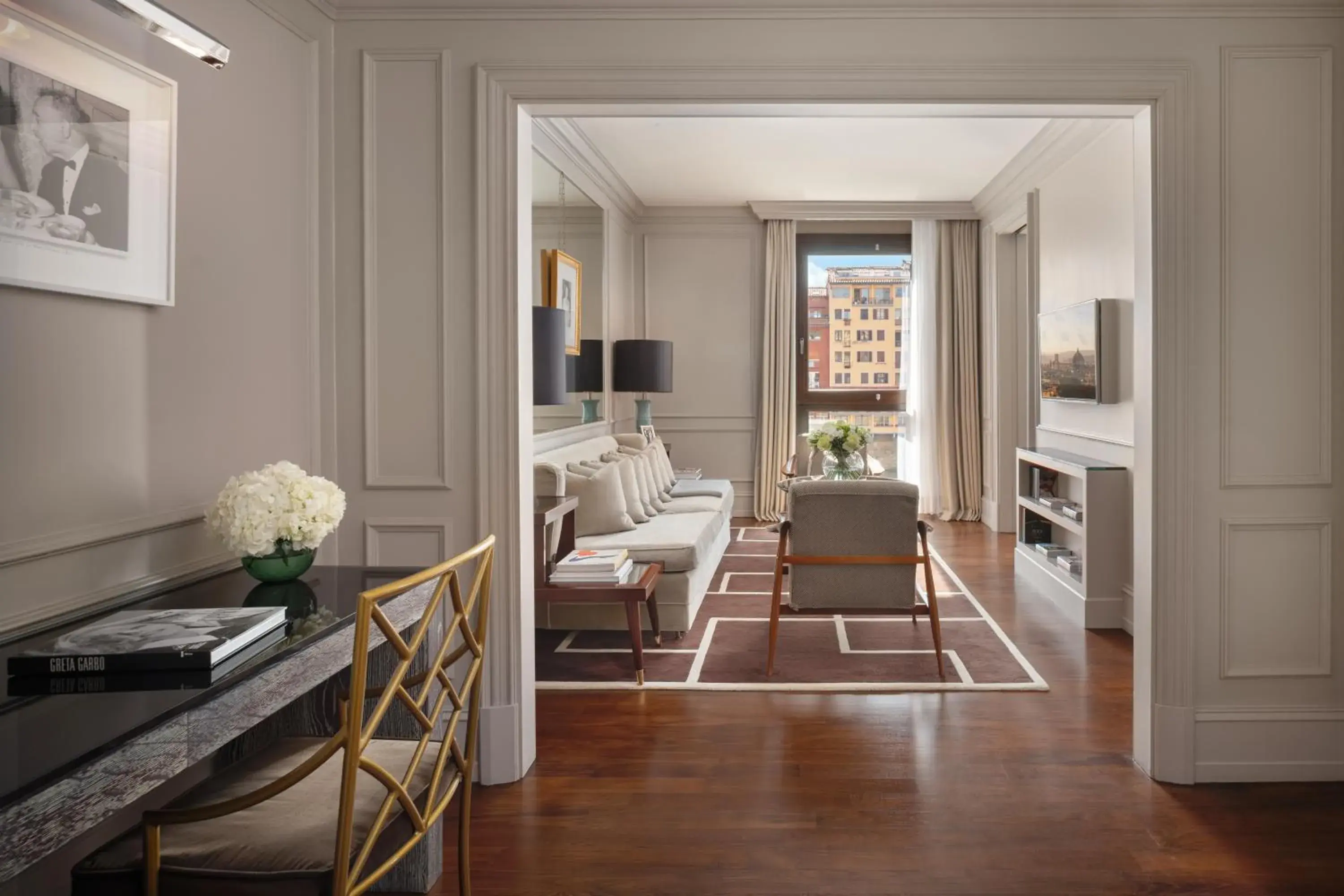 Superior Suite with River View in Portrait Firenze - Lungarno Collection Superior Suite with River View in Portrait Firenze - Lungarno Collection