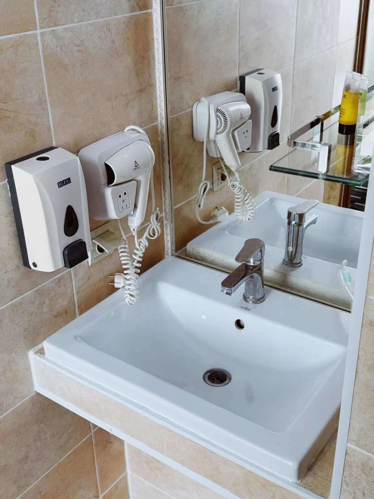 Bathroom in Mildom Hotel