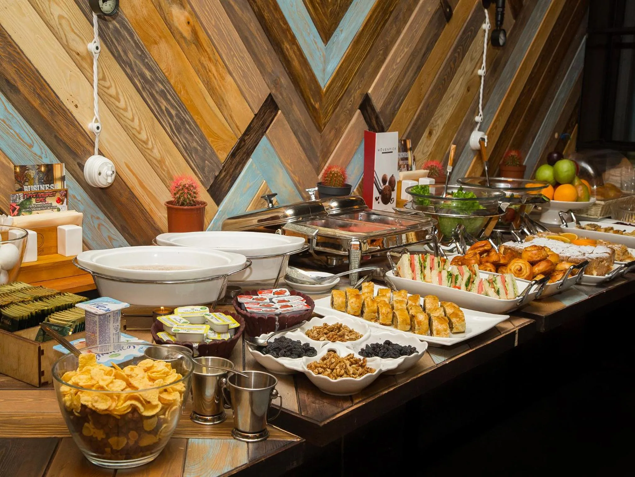 Buffet breakfast in Mildom Hotel