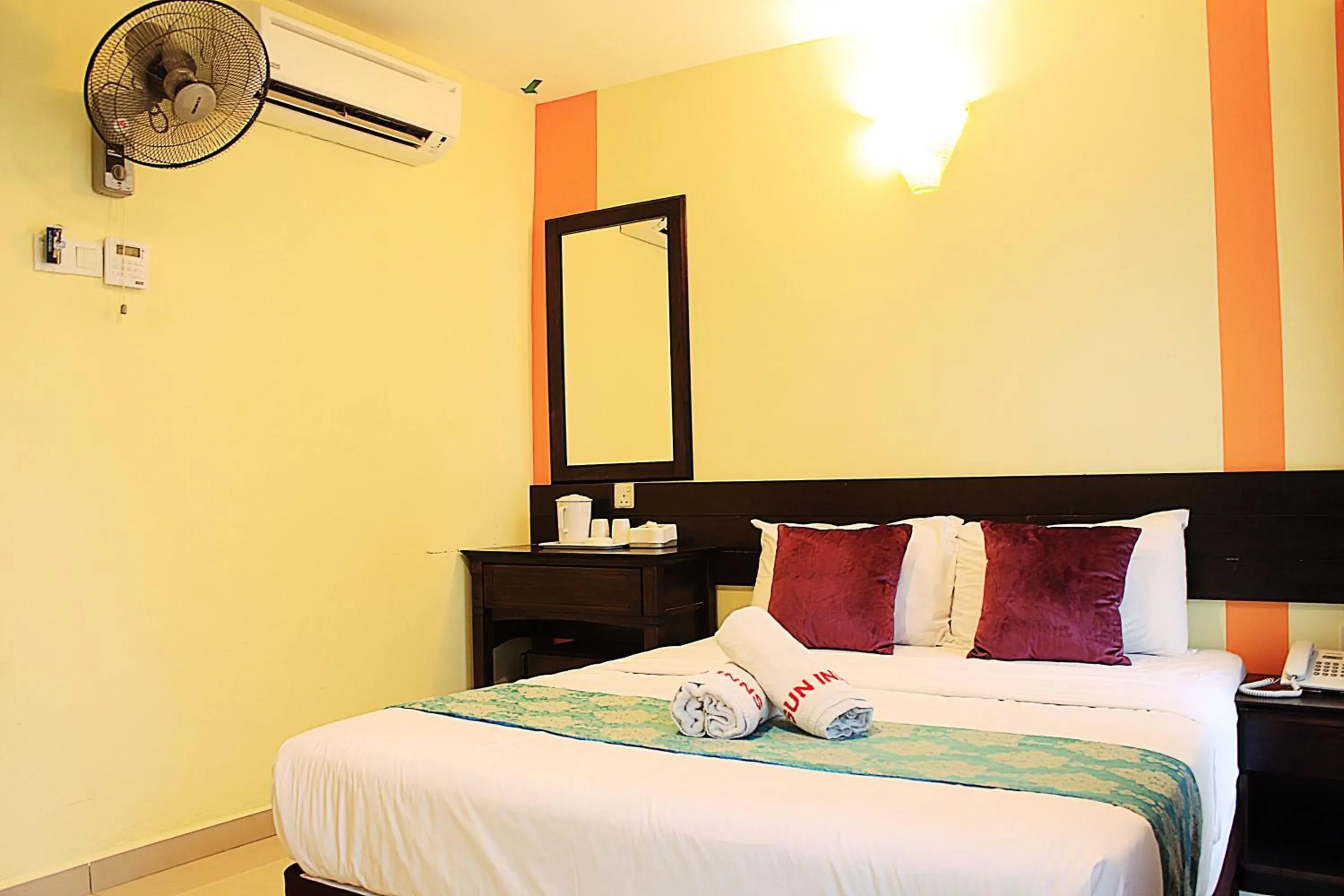 Standard Queen Room in Sun Inns Hotel Ayer Keroh Standard Queen Room in Sun Inns Hotel Ayer Keroh