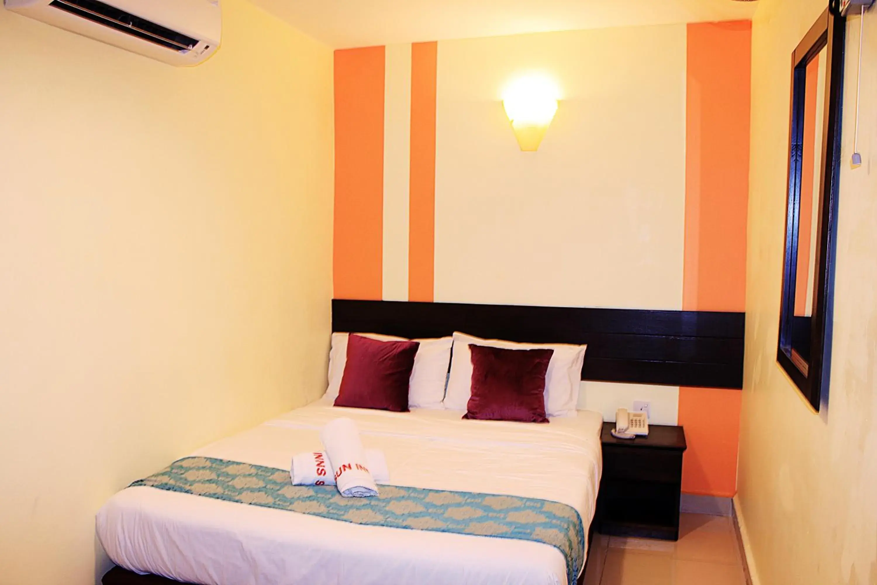 Standard King Room in Sun Inns Hotel Ayer Keroh Standard King Room in Sun Inns Hotel Ayer Keroh