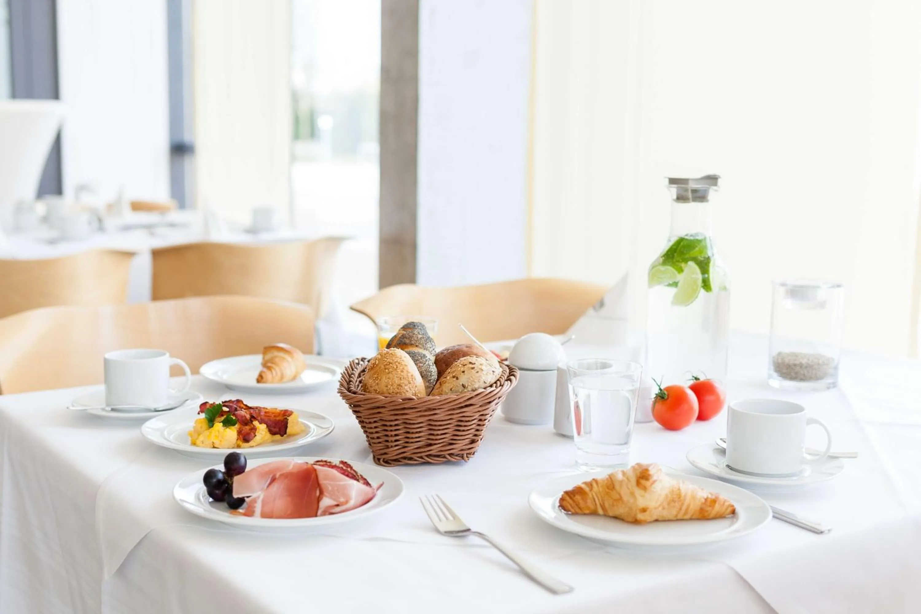 Restaurant/places to eat in rugs Hotel am Schlosspark Lichtenwalde