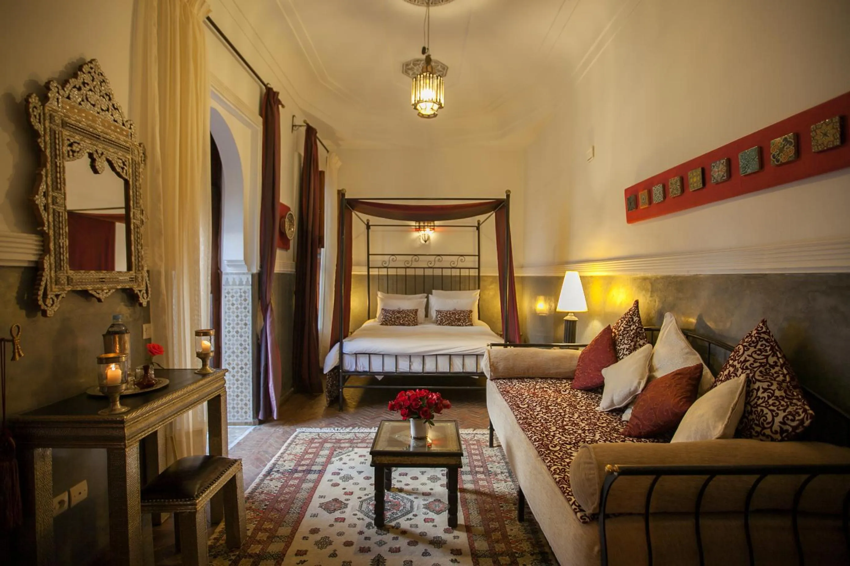Photo of the whole room, Bed in Riad le Clos des Arts