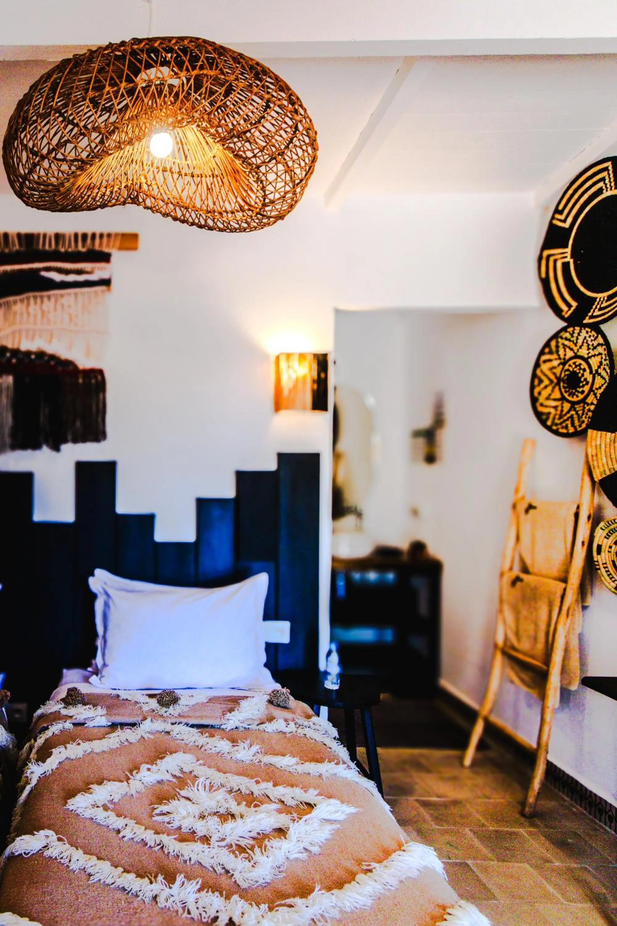 Bed in Dakhla Attitude