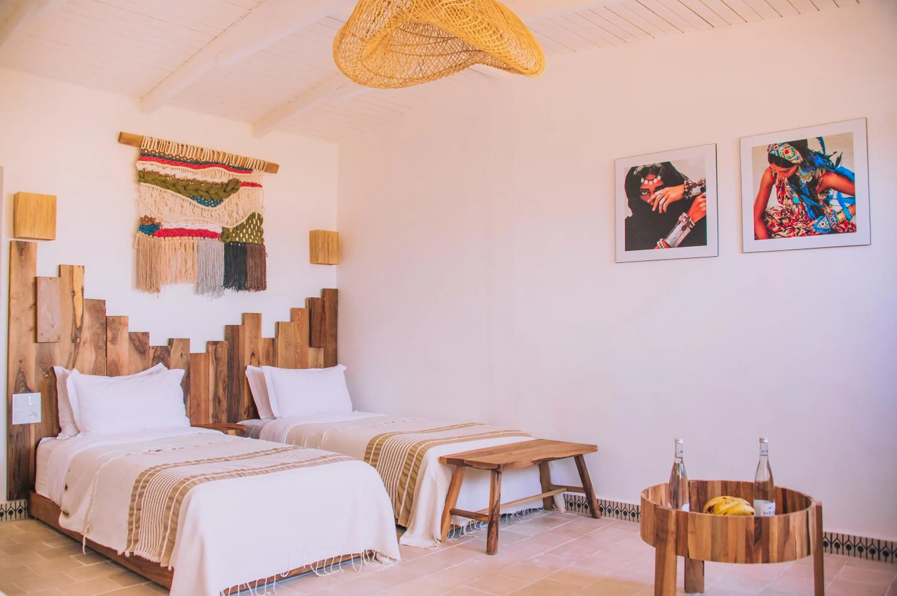 Photo of the whole room, Bed in Dakhla Attitude