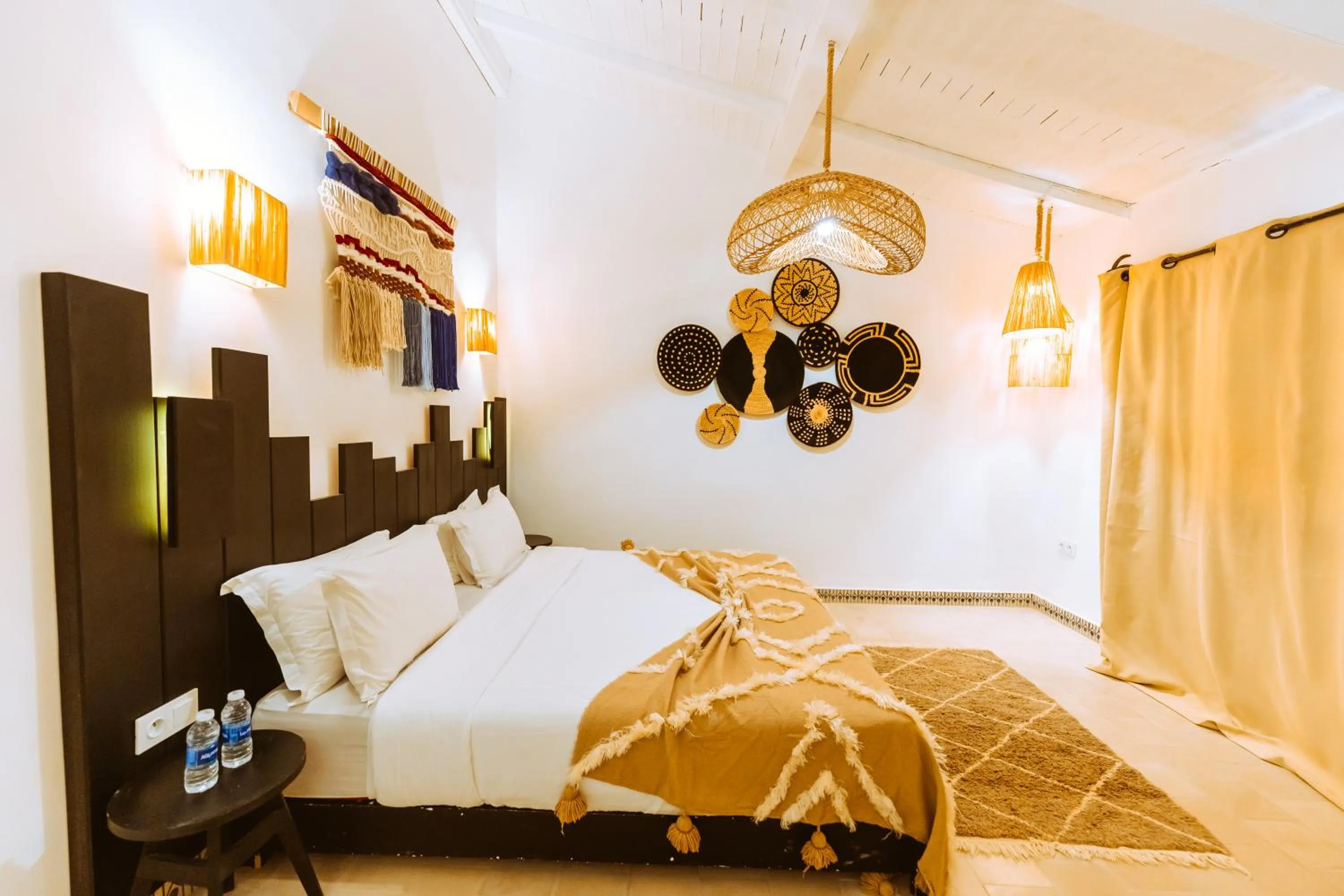 Bed in Dakhla Attitude