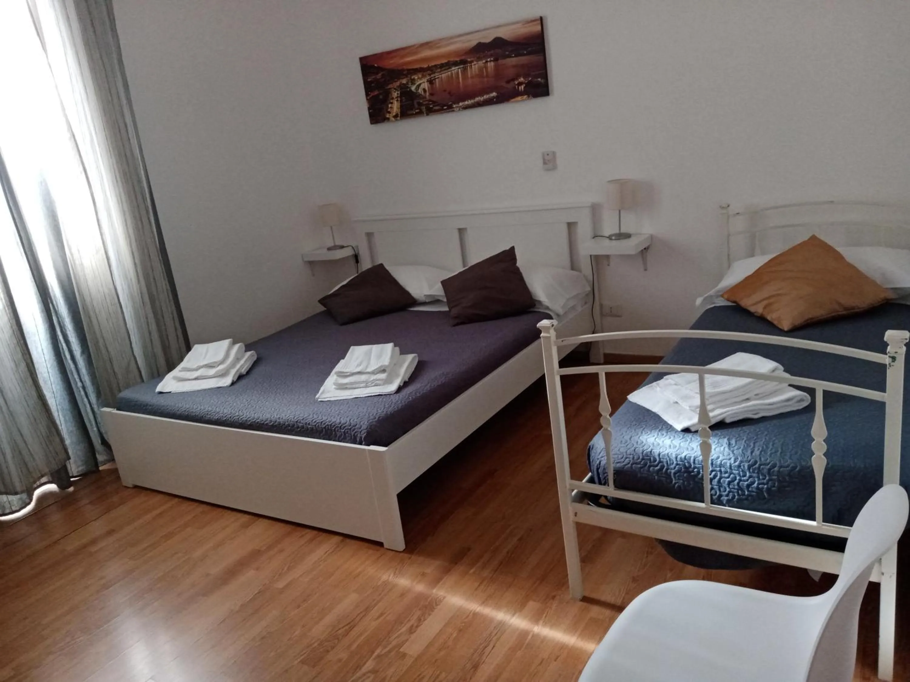 Photo of the whole room, Bed in B&B I Love Naples