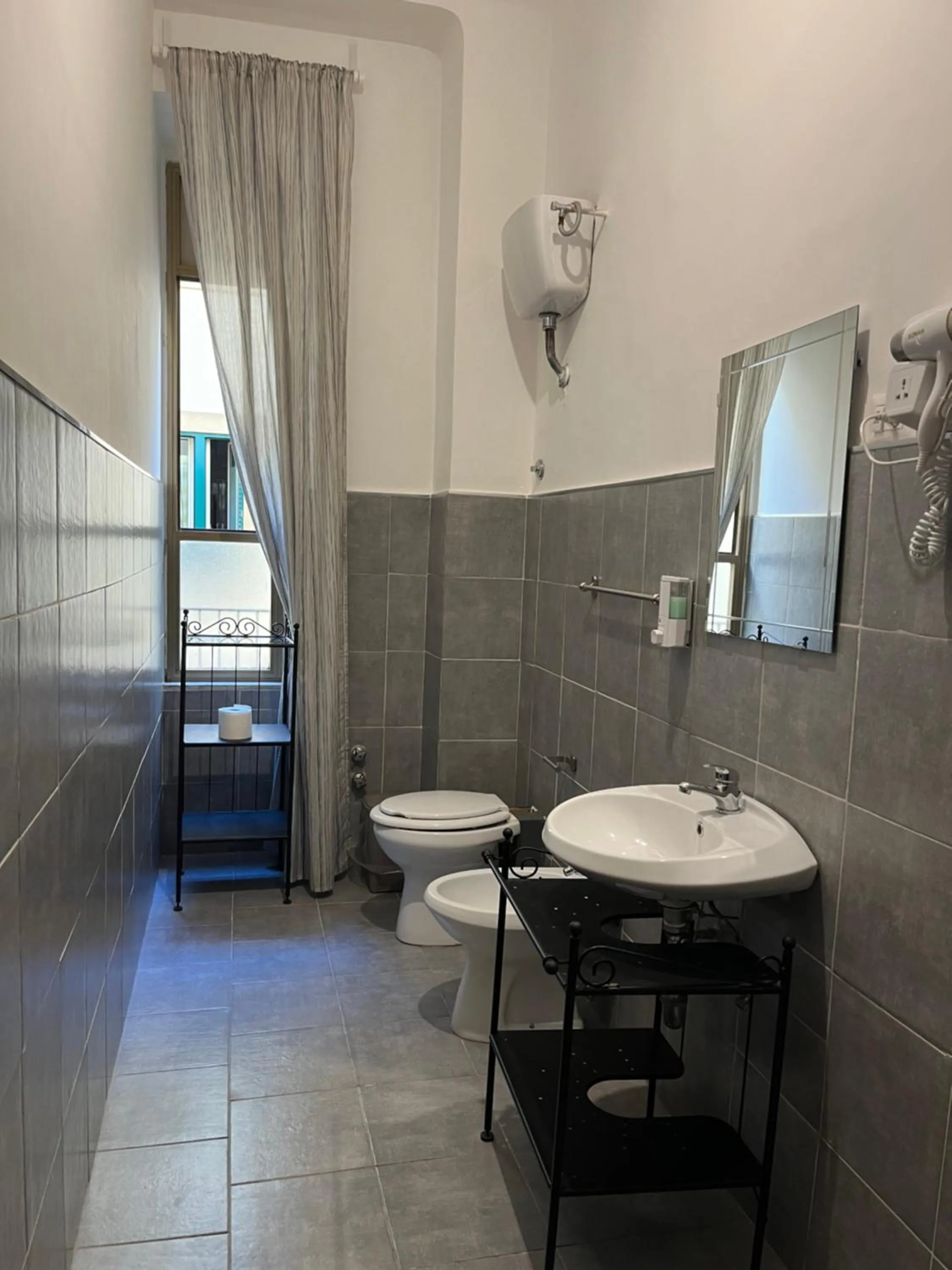 Shower in B&B I Love Naples