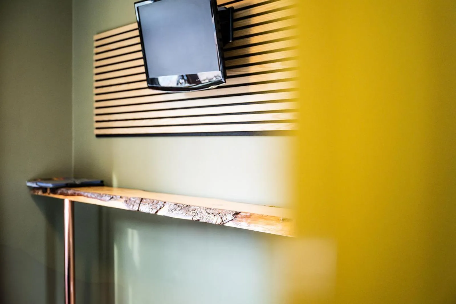 TV and multimedia in Tottington Manor Hotel