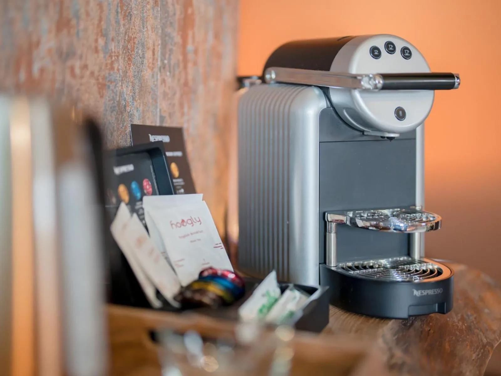 Coffee/tea facilities in Tottington Manor Hotel